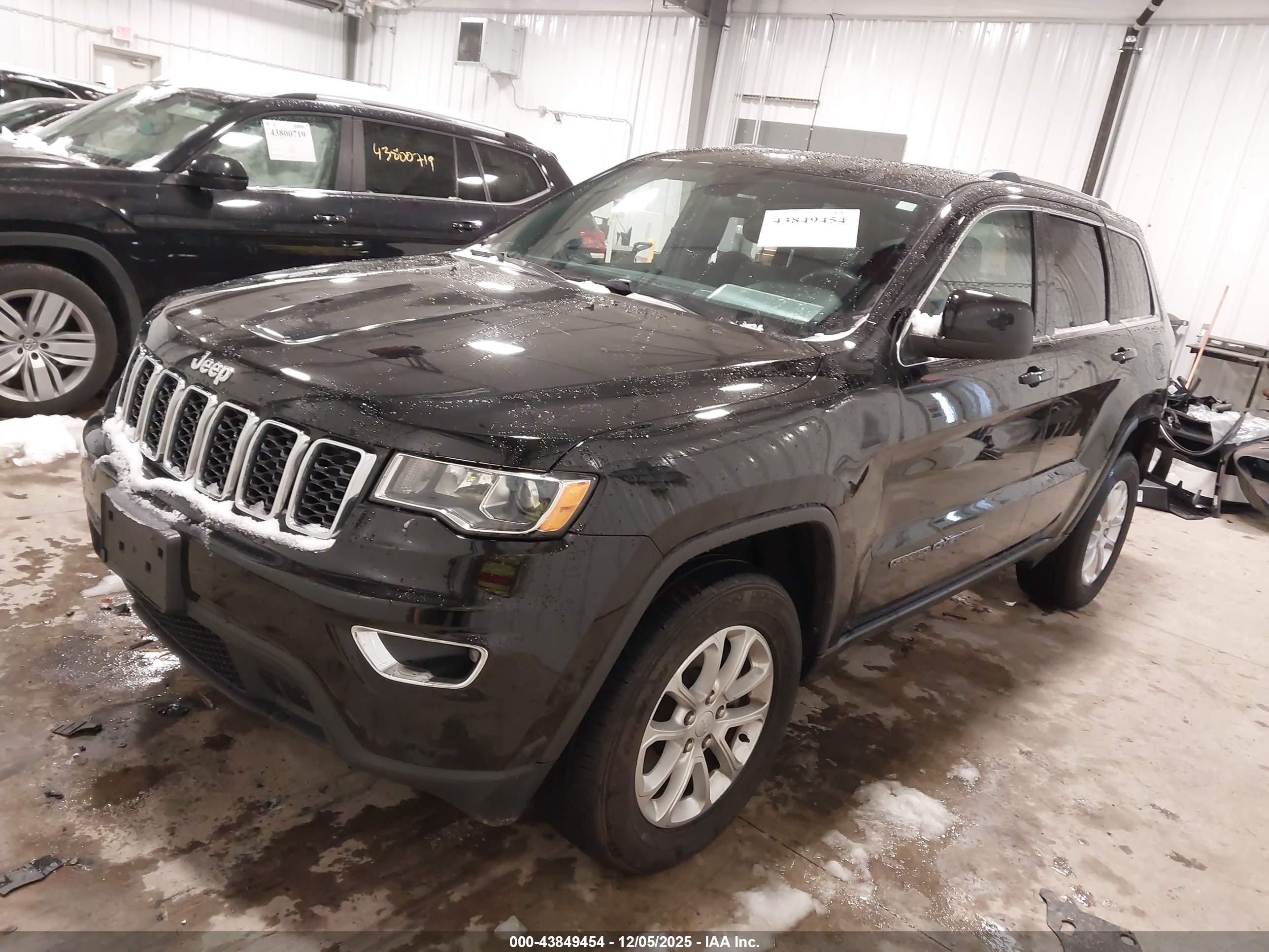 JEEP GRAND image 2