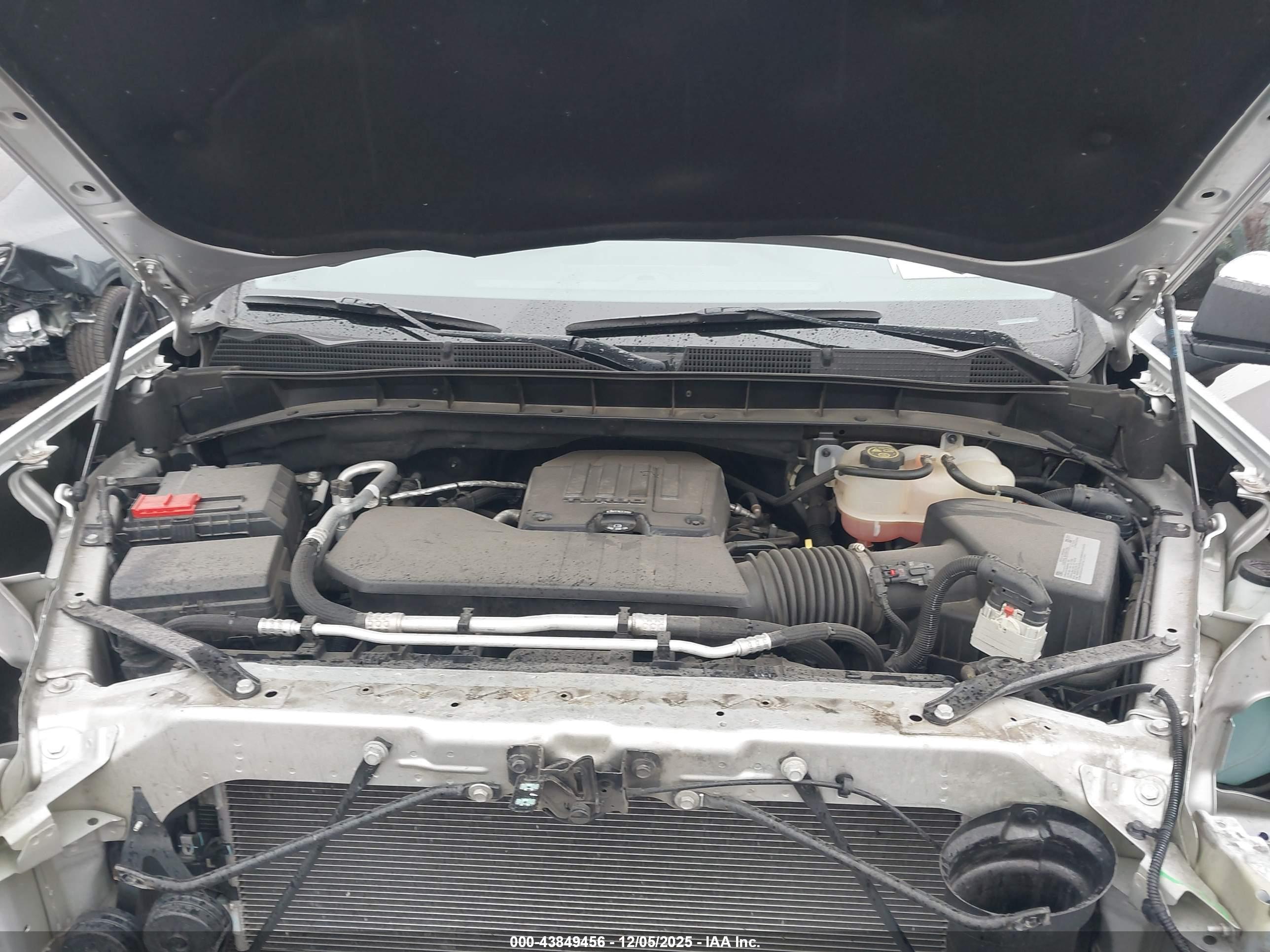 GMC SIERRA image 10