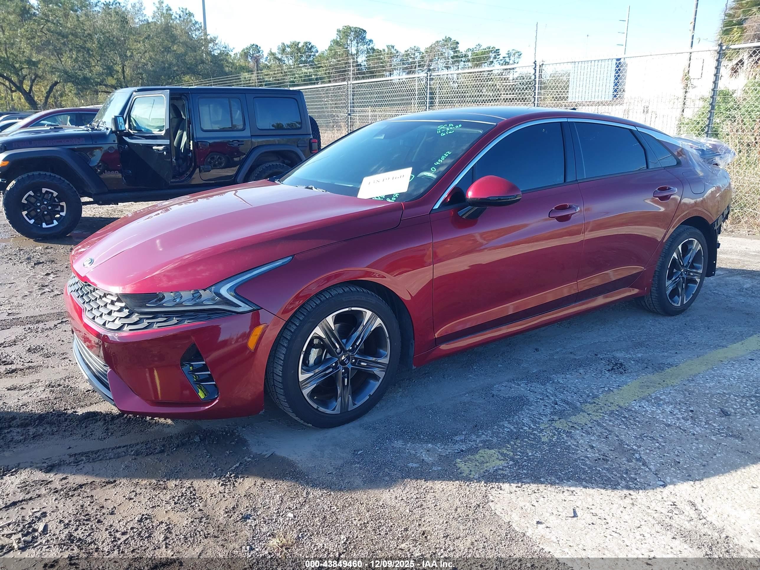 KIA K5 image 2
