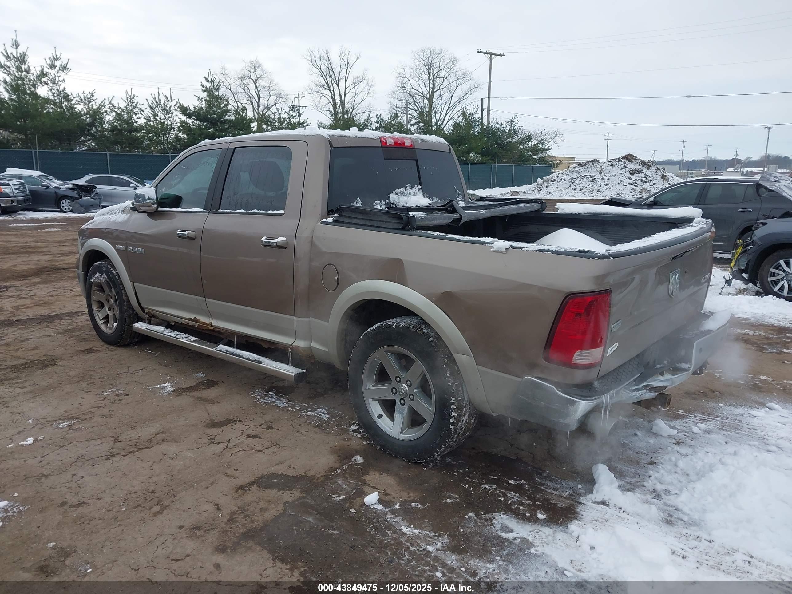DODGE RAM image 3