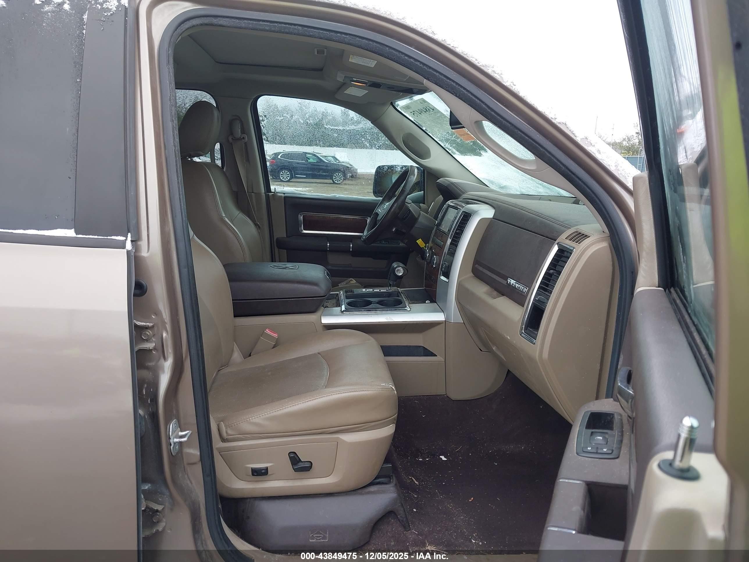 DODGE RAM image 5