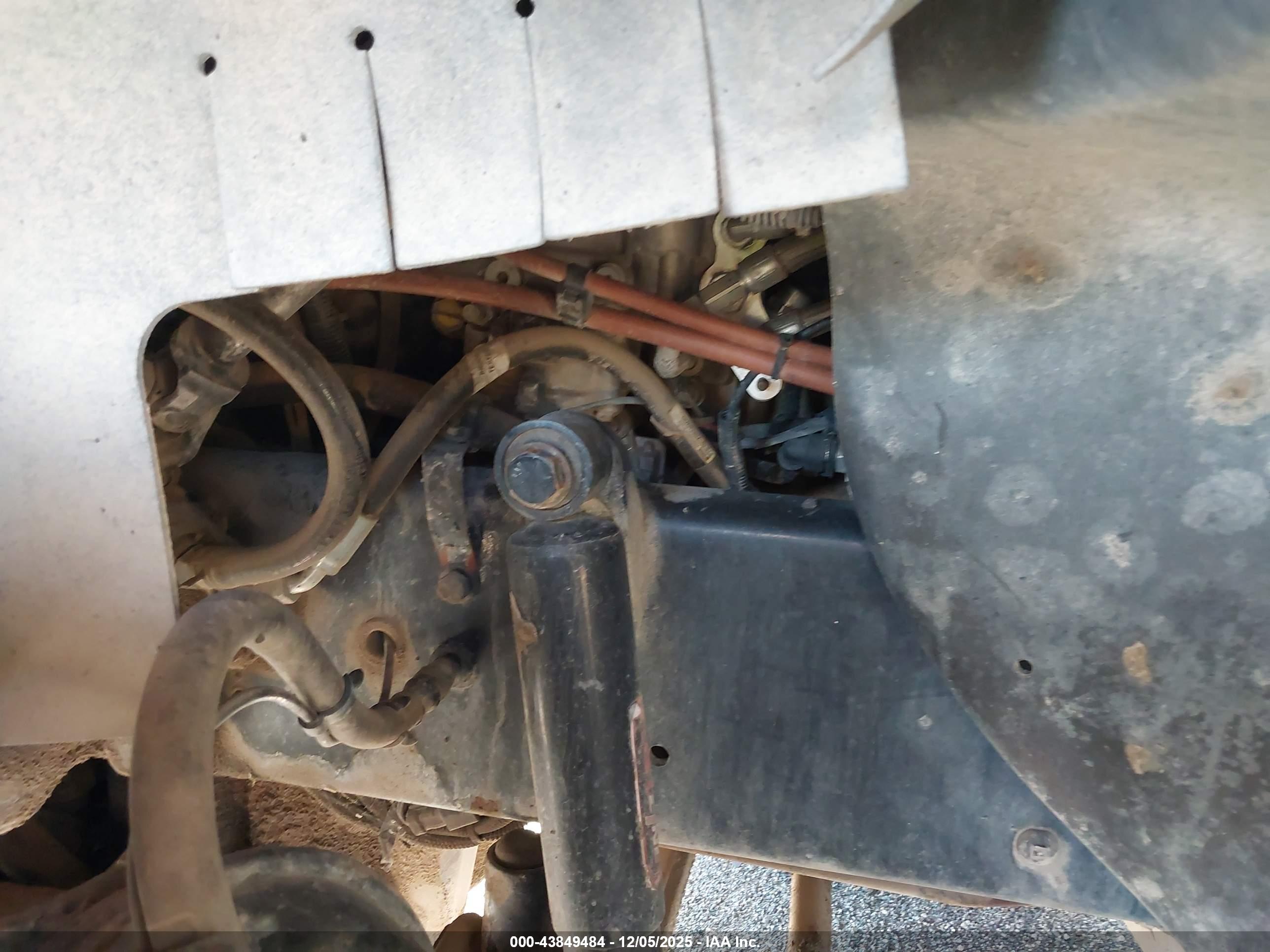 FREIGHTLINER 122SD image 10