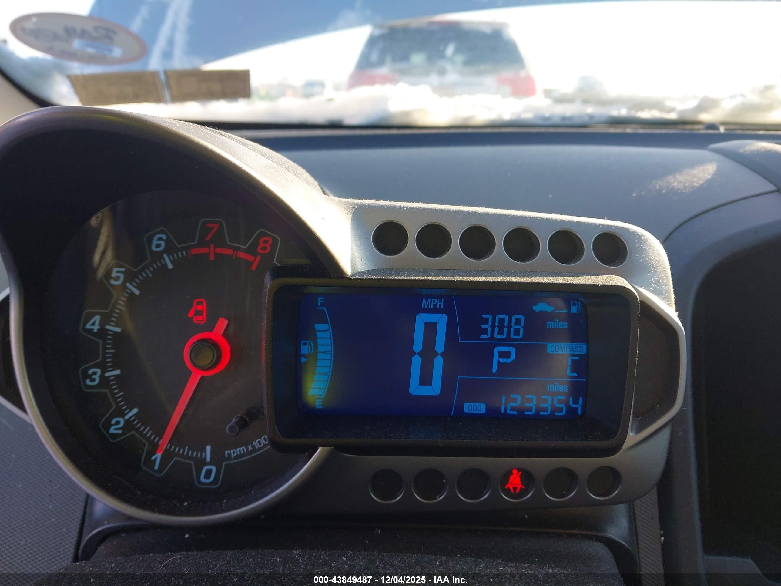 CHEVROLET SONIC image 7