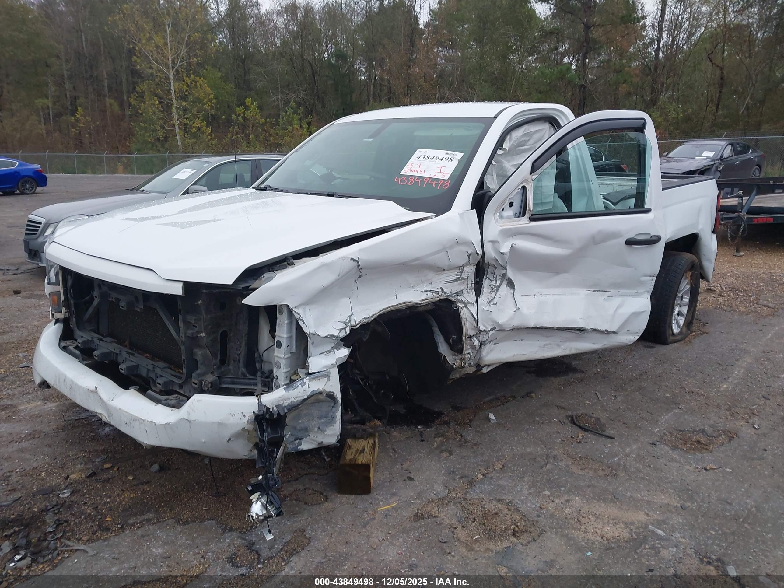 CHEVROLET SILVERADO image 2