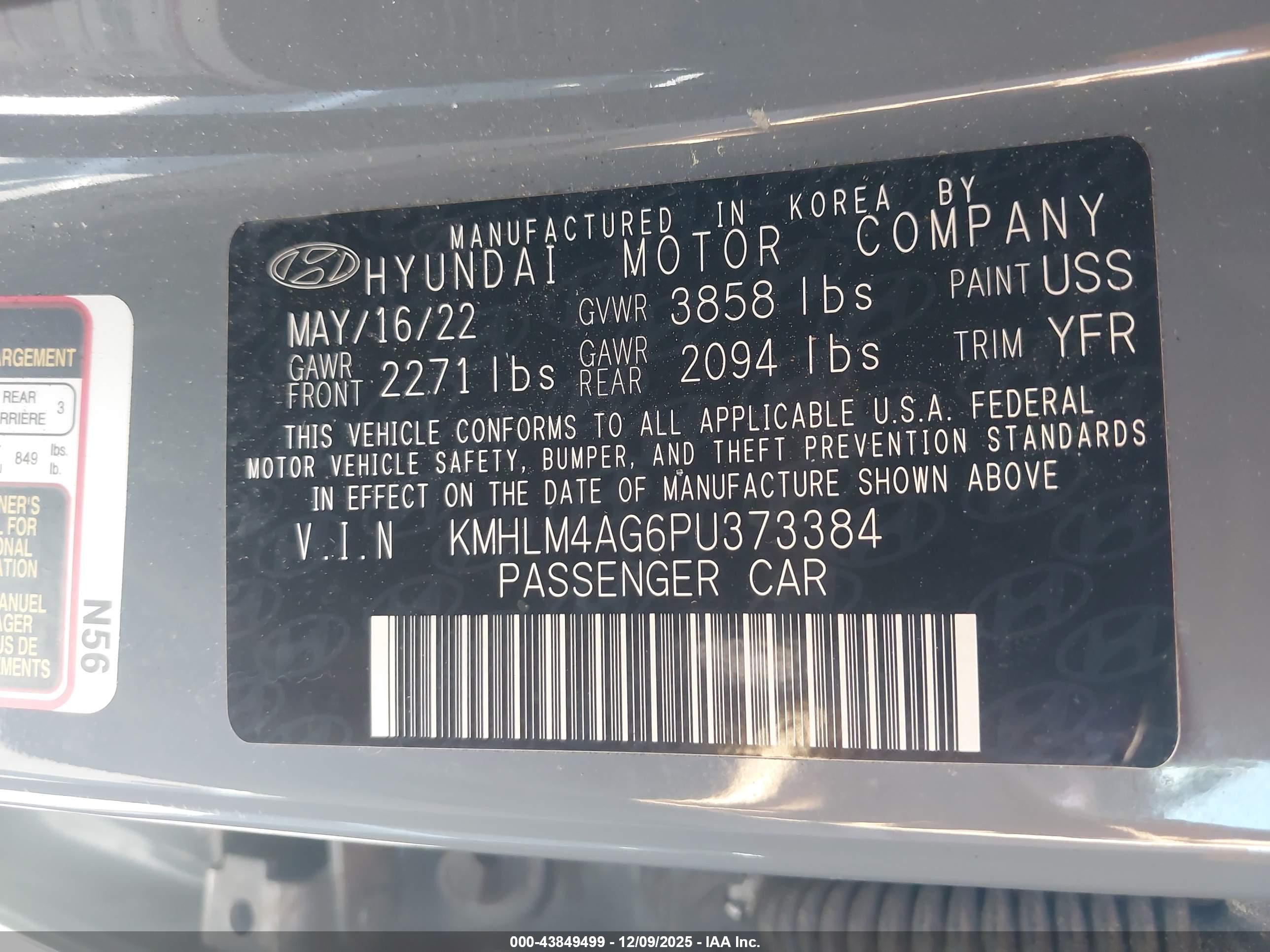 HYUNDAI ELANTRA image 9