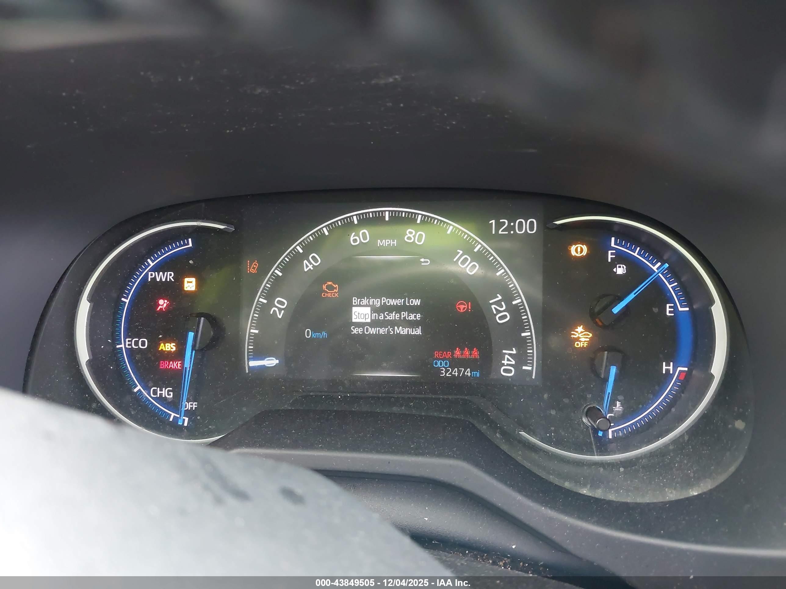 TOYOTA RAV4 image 7