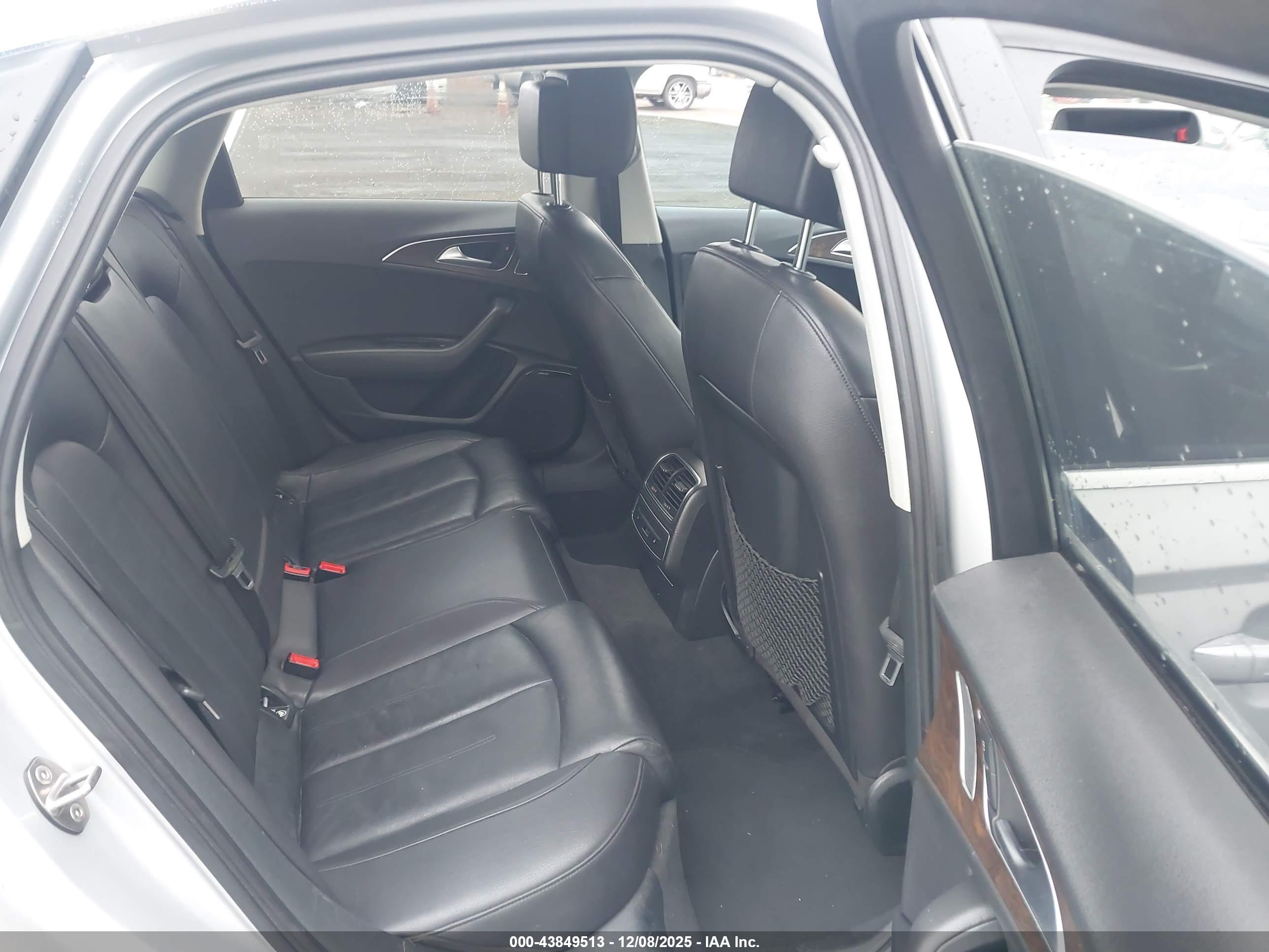 AUDI A6 image 8
