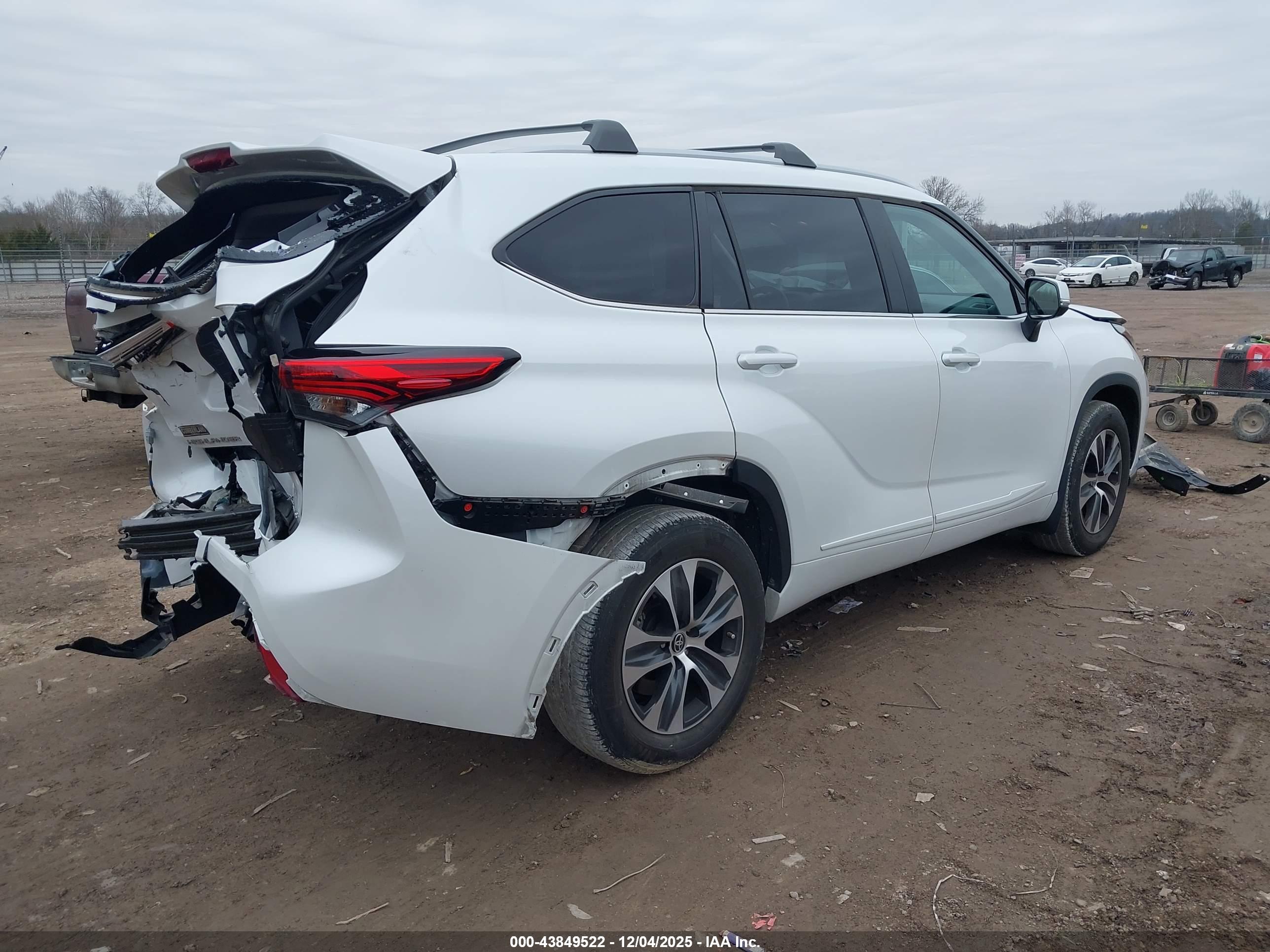 TOYOTA HIGHLANDER image 4
