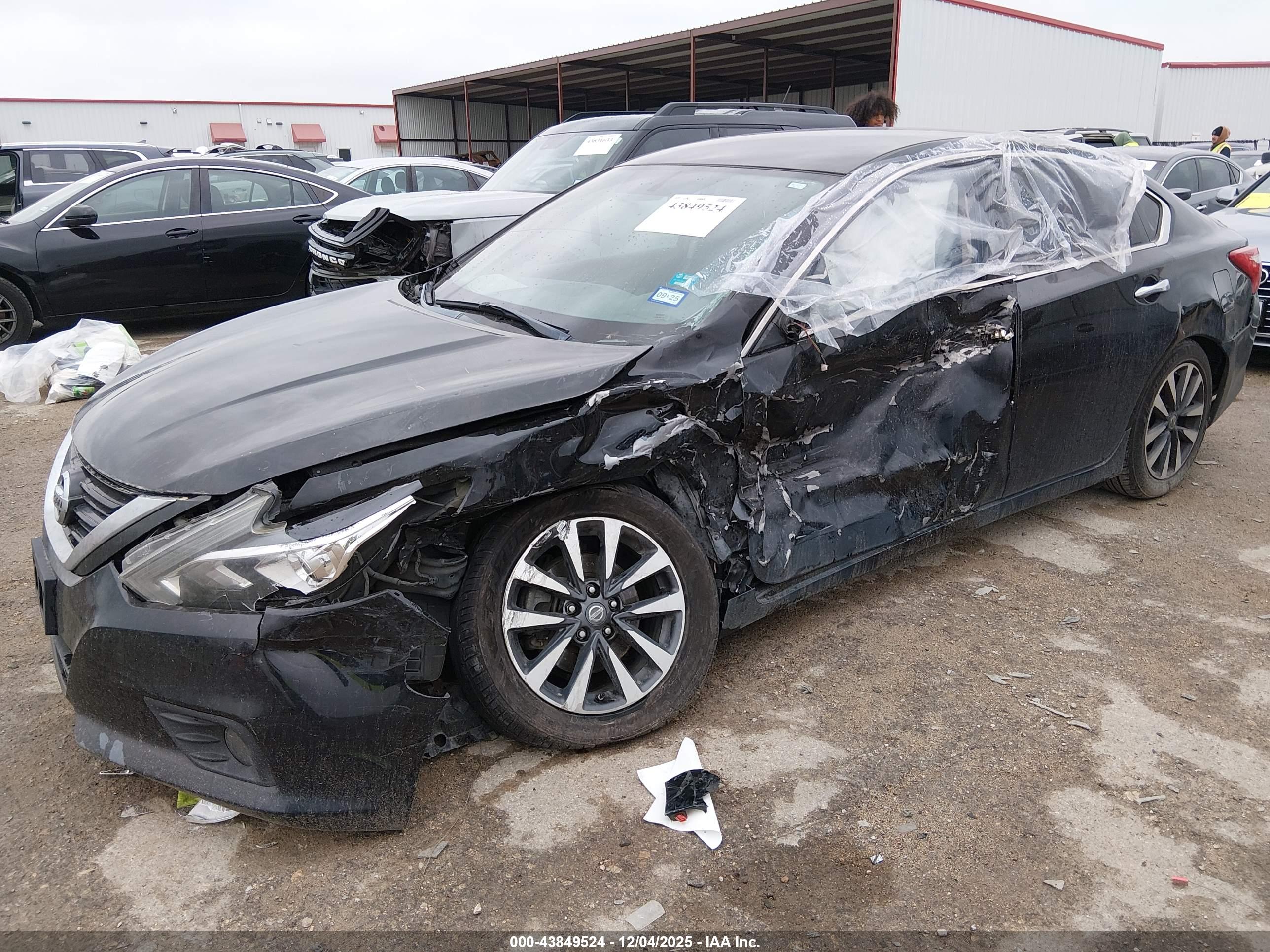 NISSAN ALTIMA image 2