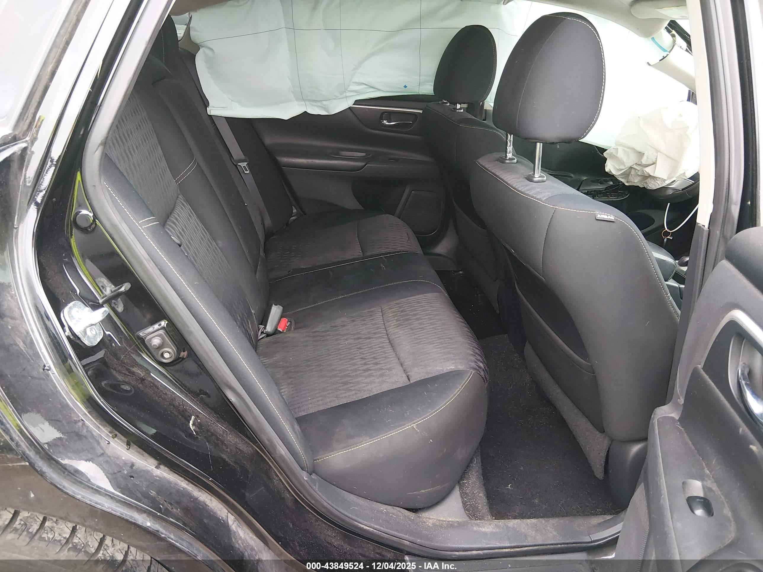 NISSAN ALTIMA image 8