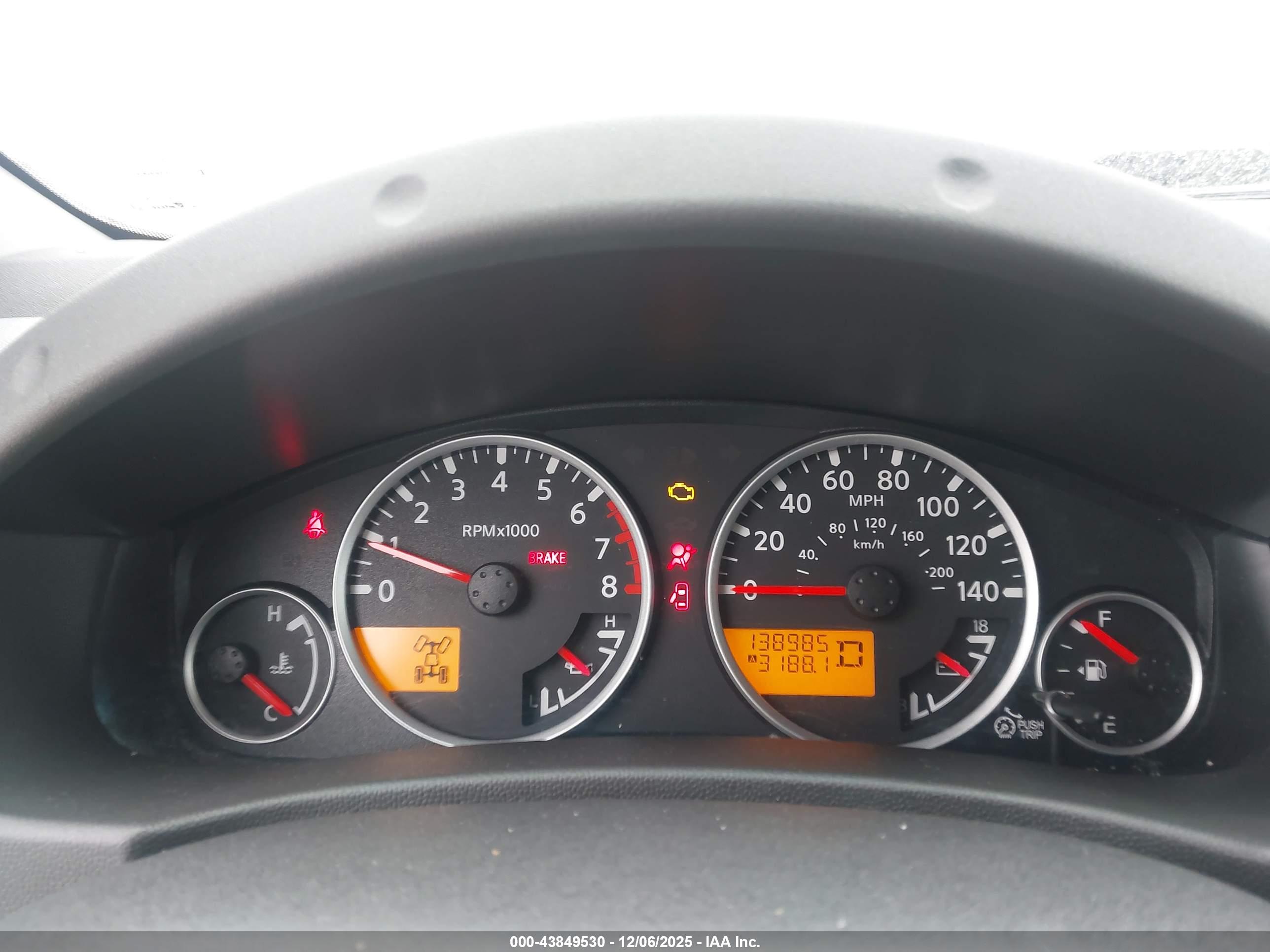 NISSAN PATHFINDER image 7