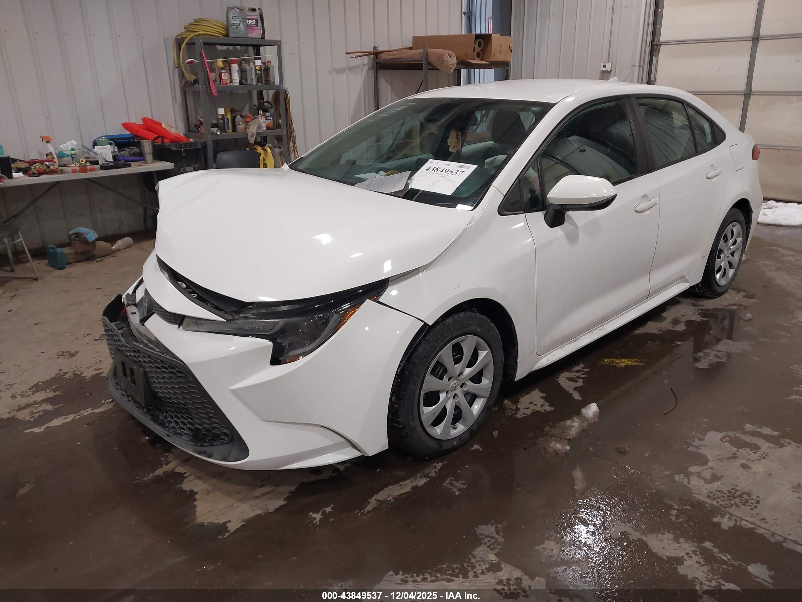TOYOTA COROLLA image 2