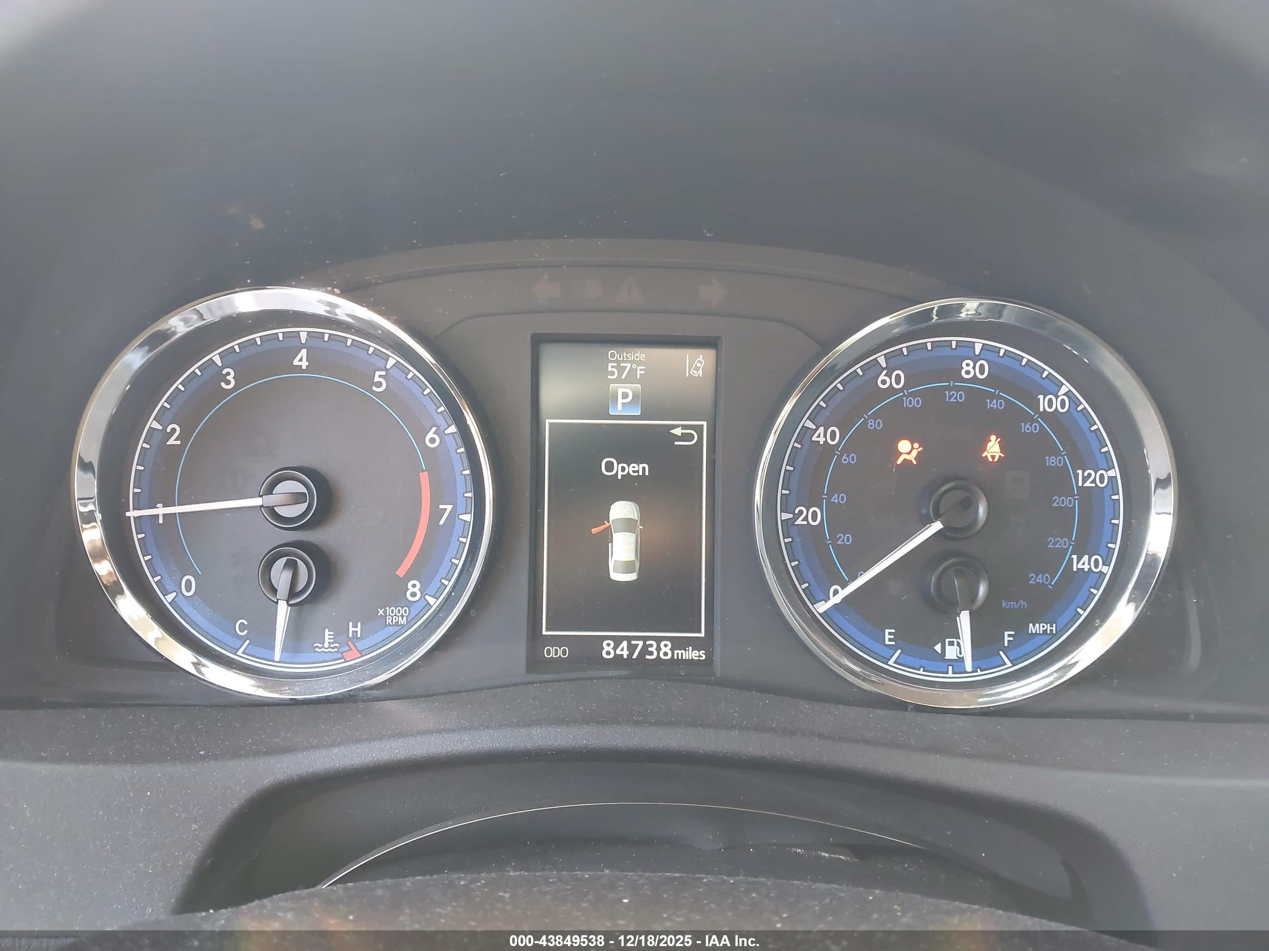 TOYOTA COROLLA image 7