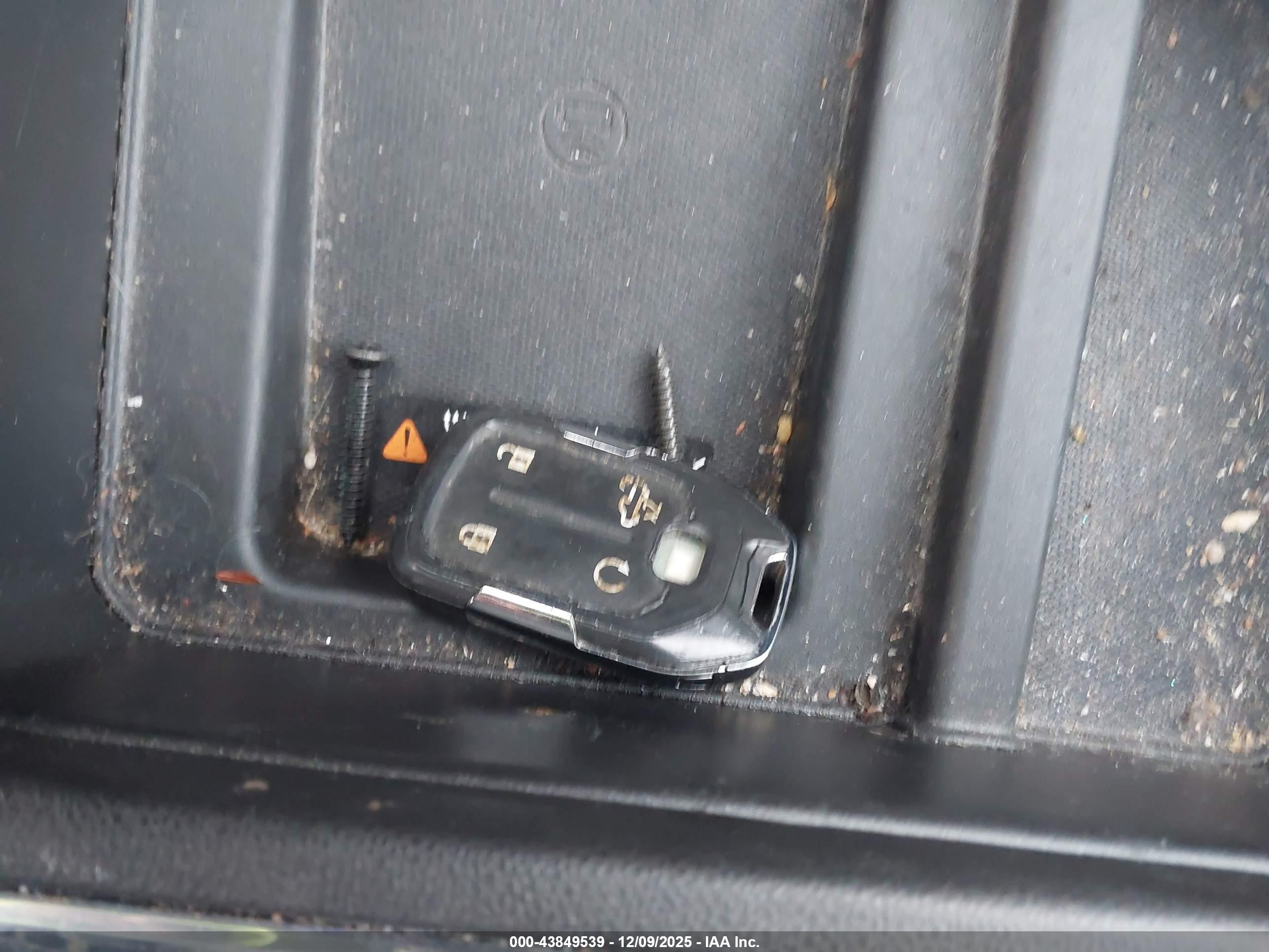 GMC SIERRA image 11