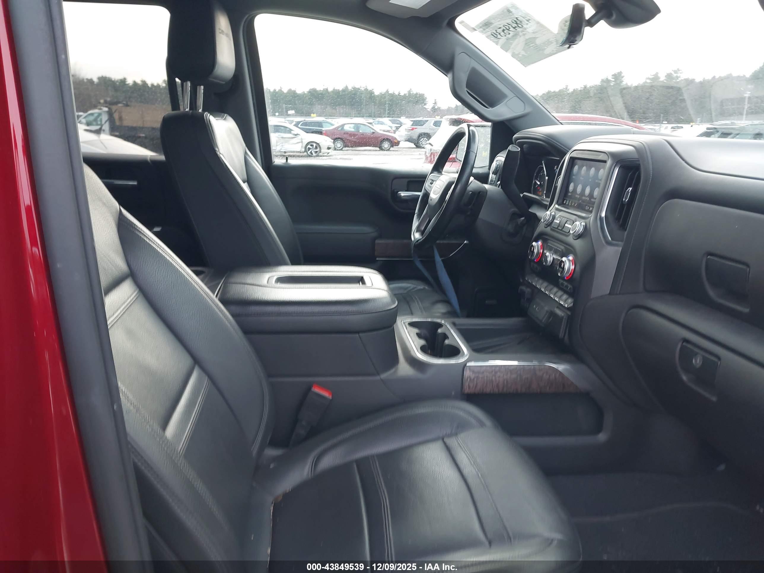 GMC SIERRA image 5