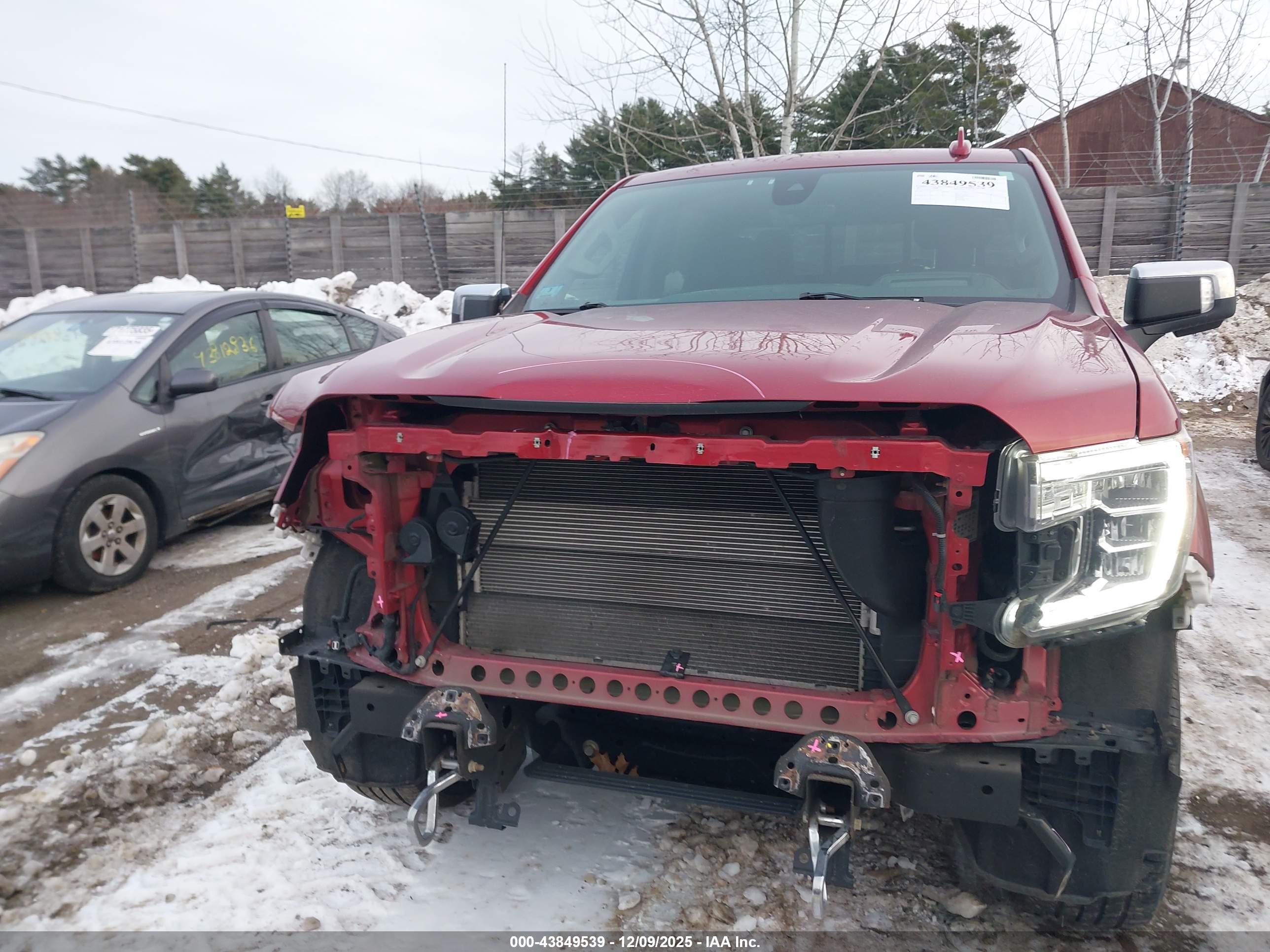 GMC SIERRA image 6