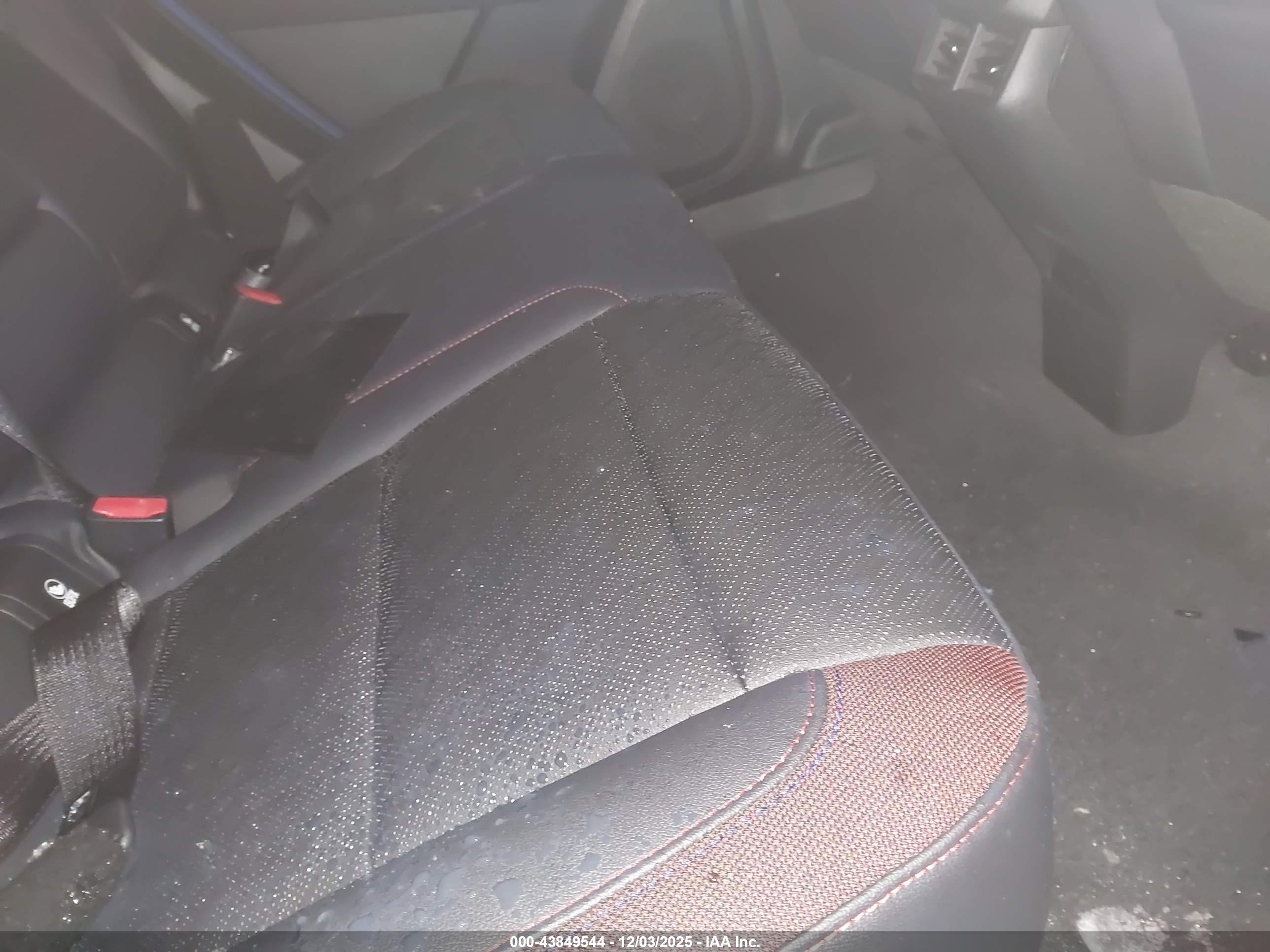 CHEVROLET EQUINOX image 8