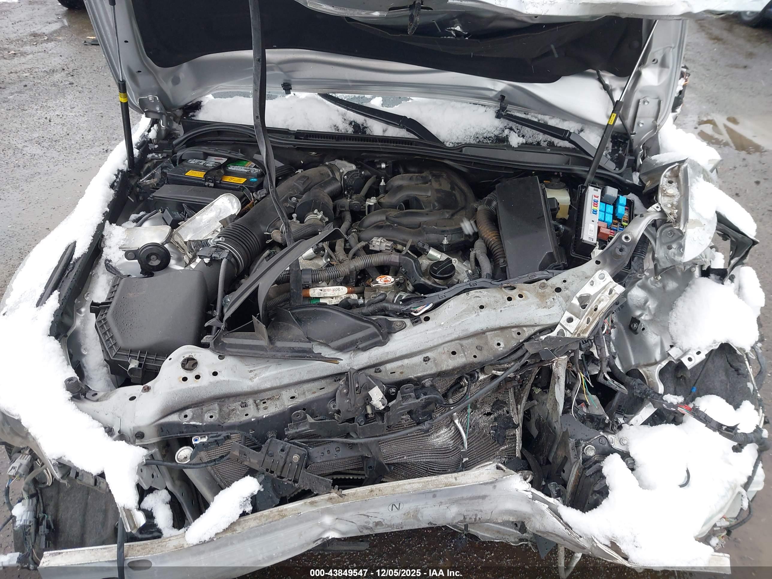 LEXUS IS image 10