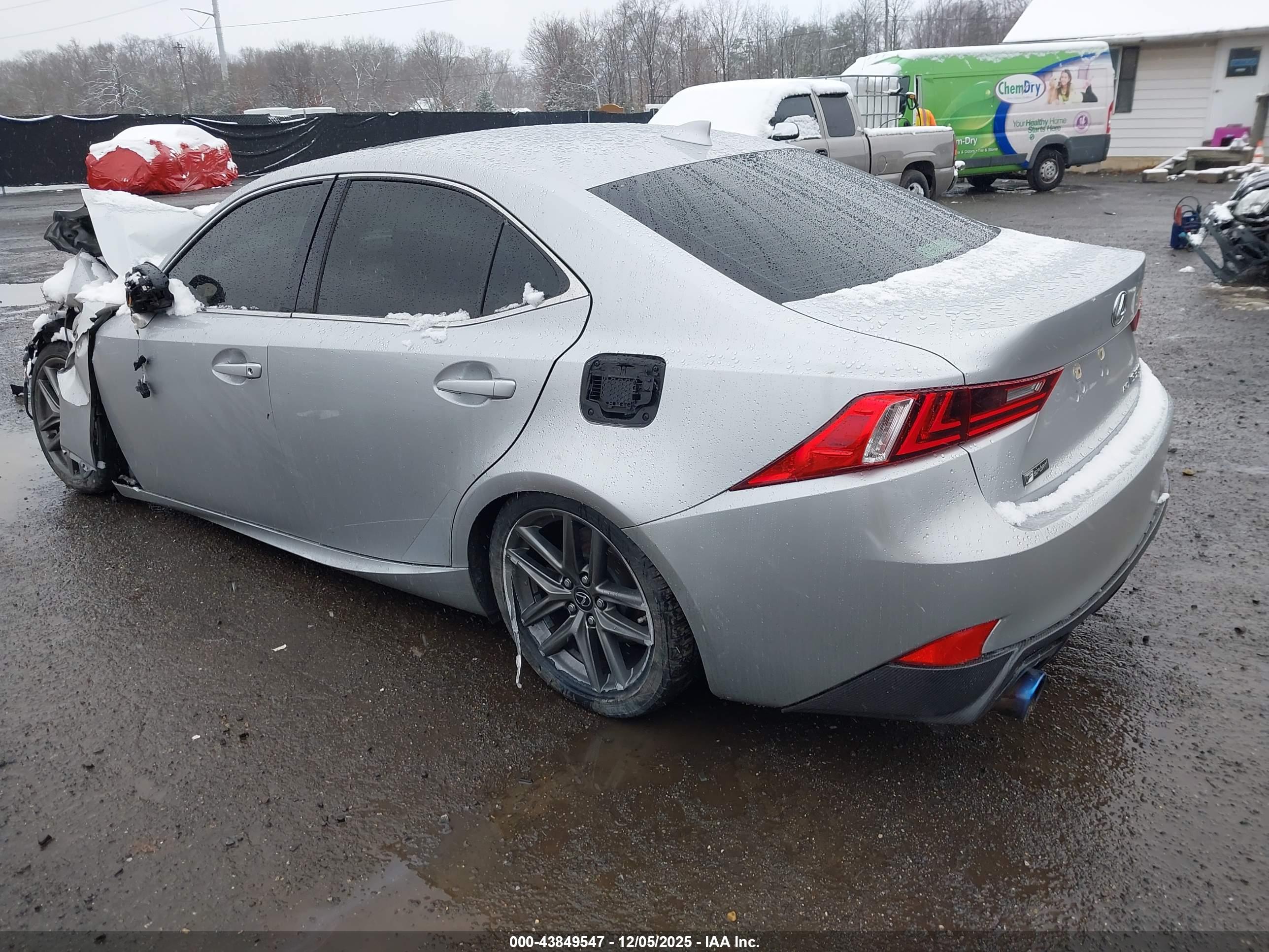 LEXUS IS image 3