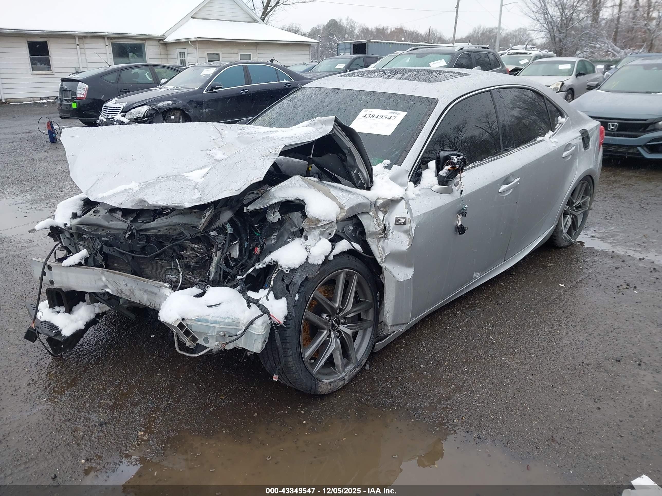 LEXUS IS image 6