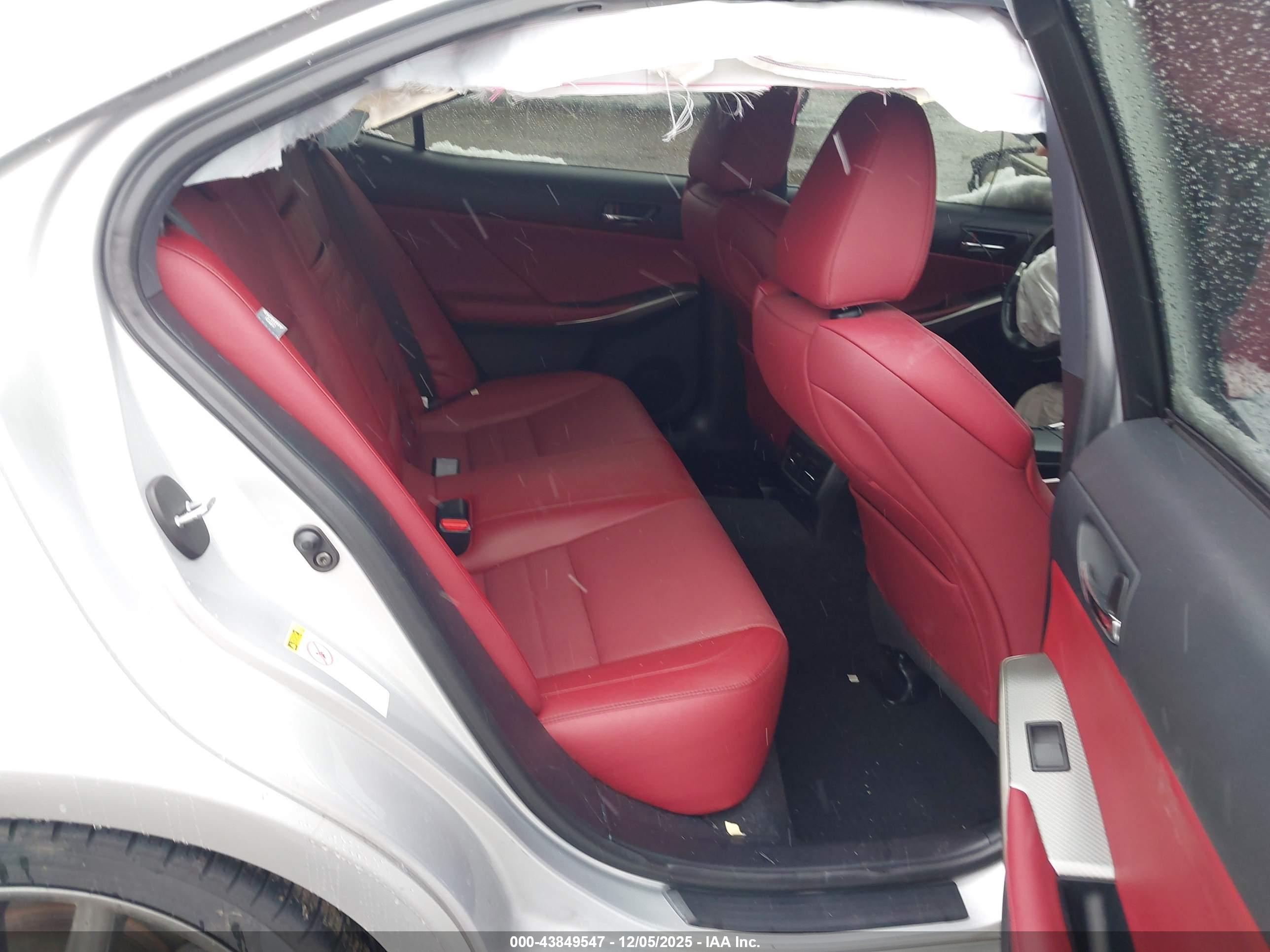 LEXUS IS image 8