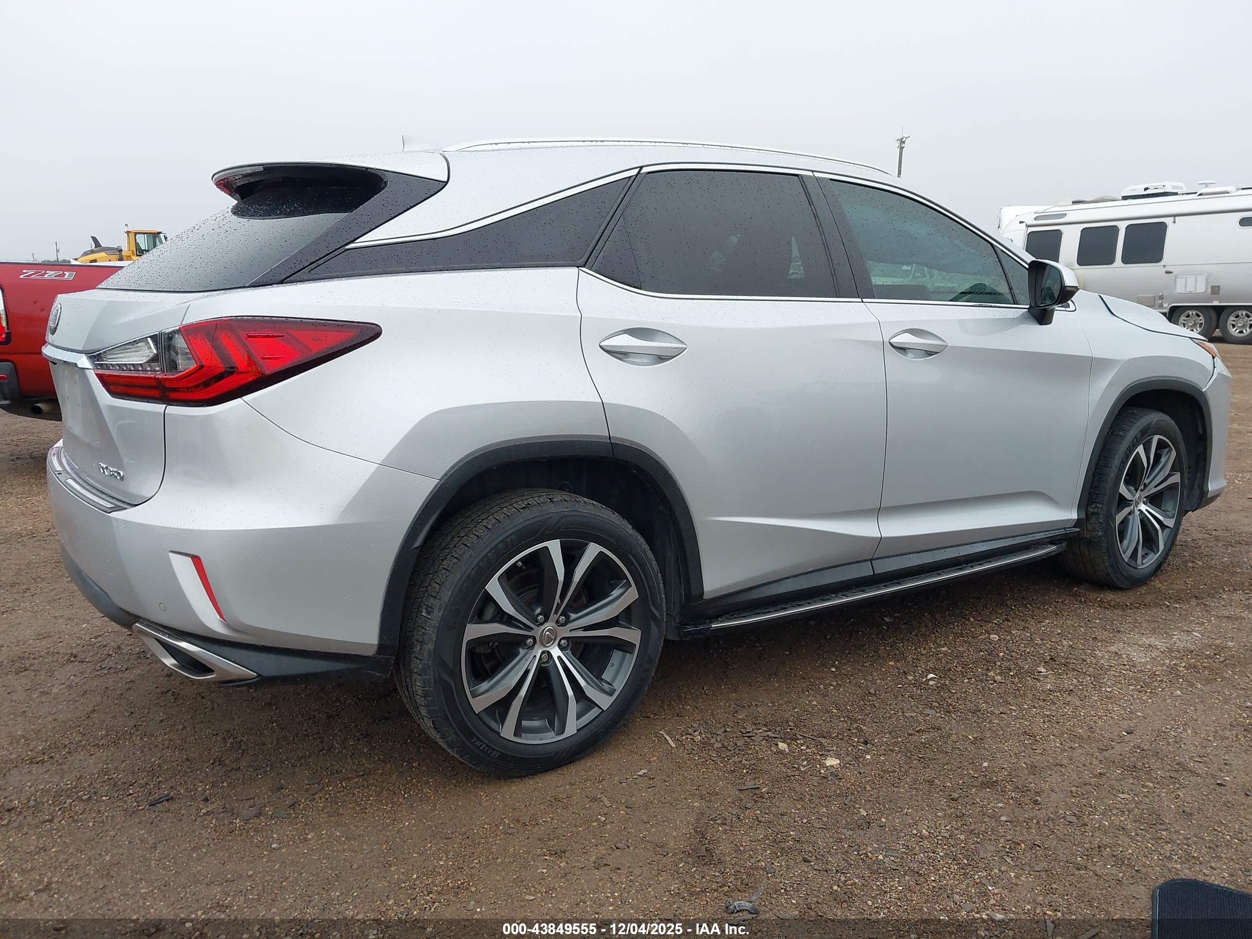 LEXUS RX image 4