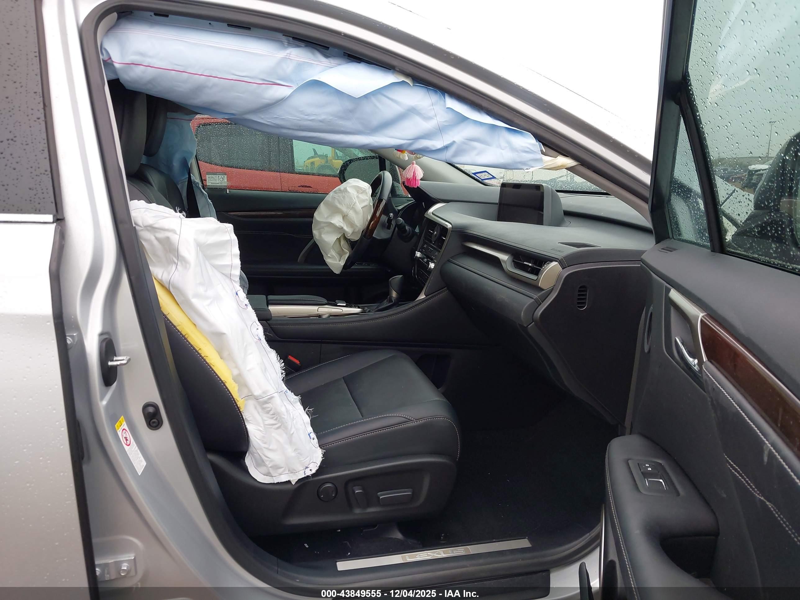 LEXUS RX image 5