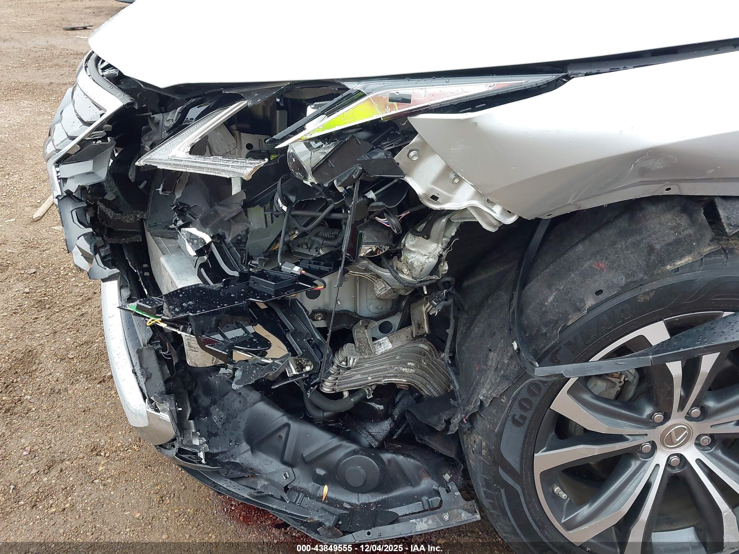 LEXUS RX image 6