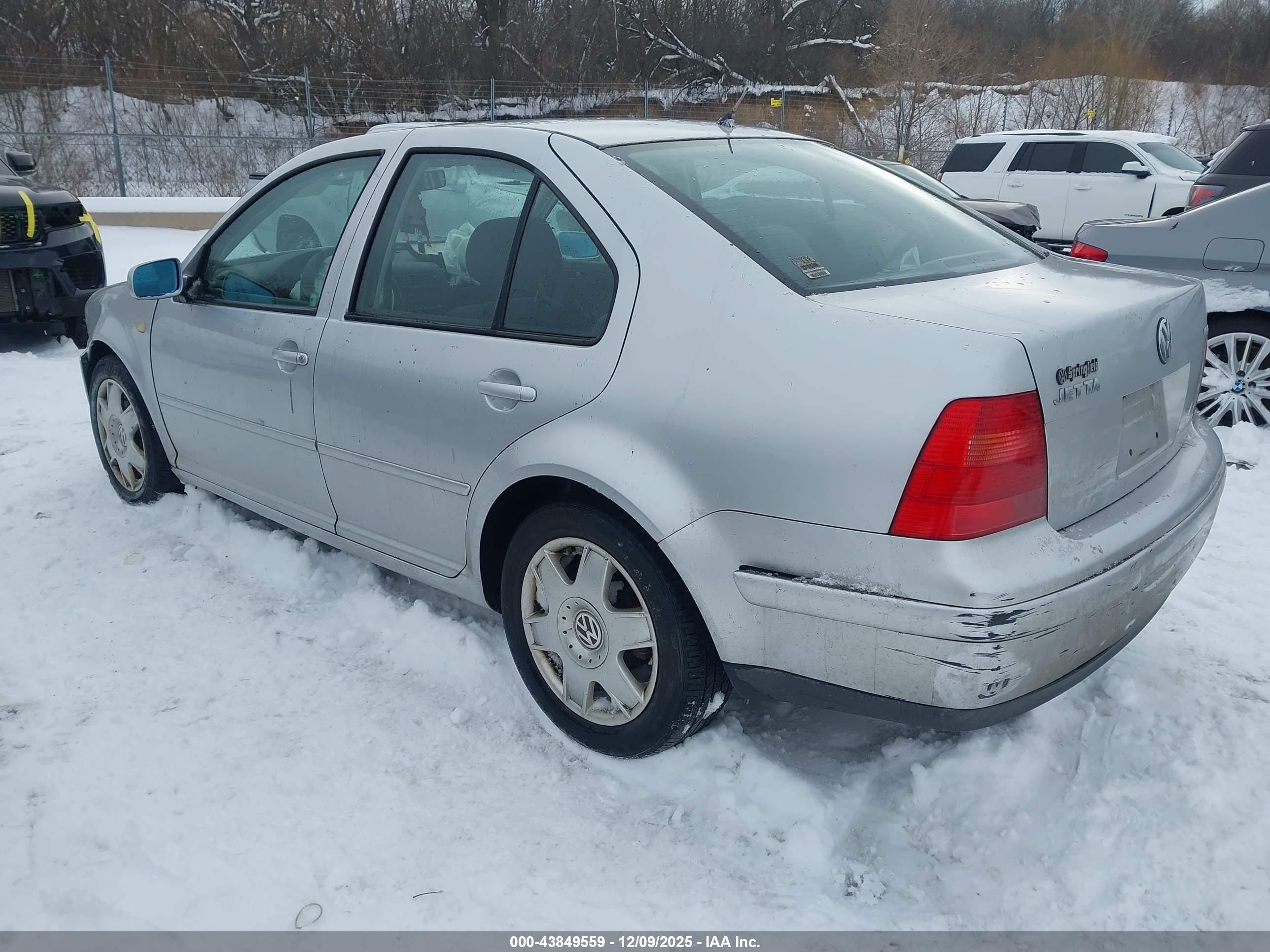 VOLKSWAGEN JETTA image 3