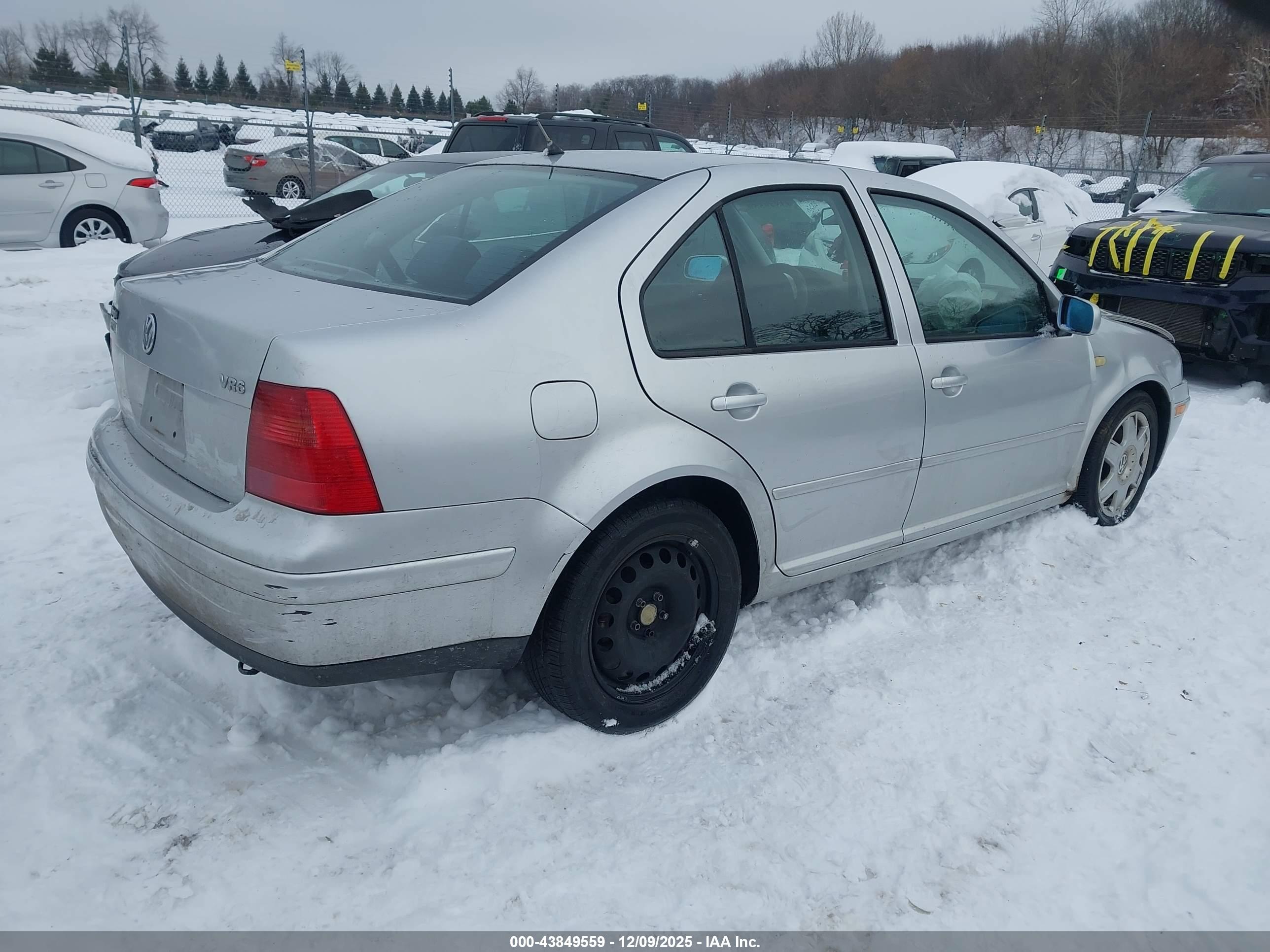 VOLKSWAGEN JETTA image 4