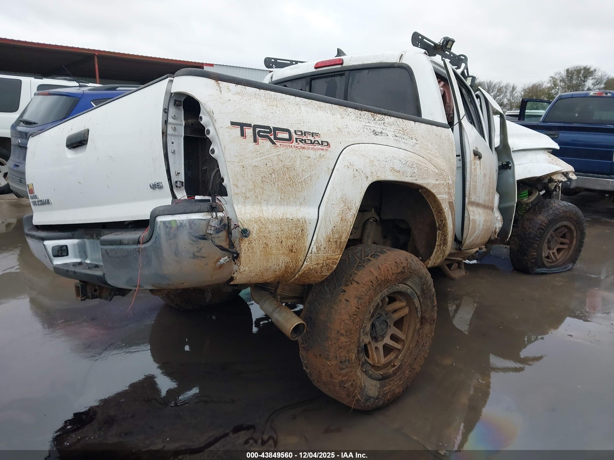 TOYOTA TACOMA image 4
