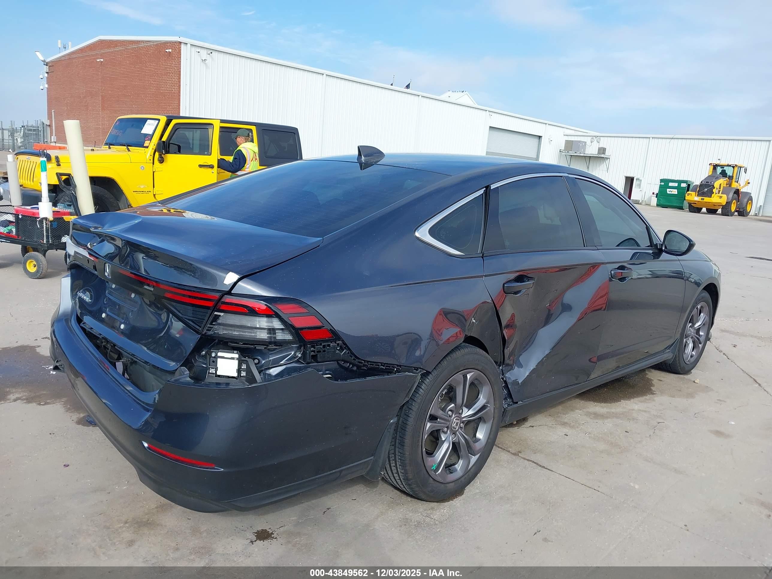 HONDA ACCORD image 4