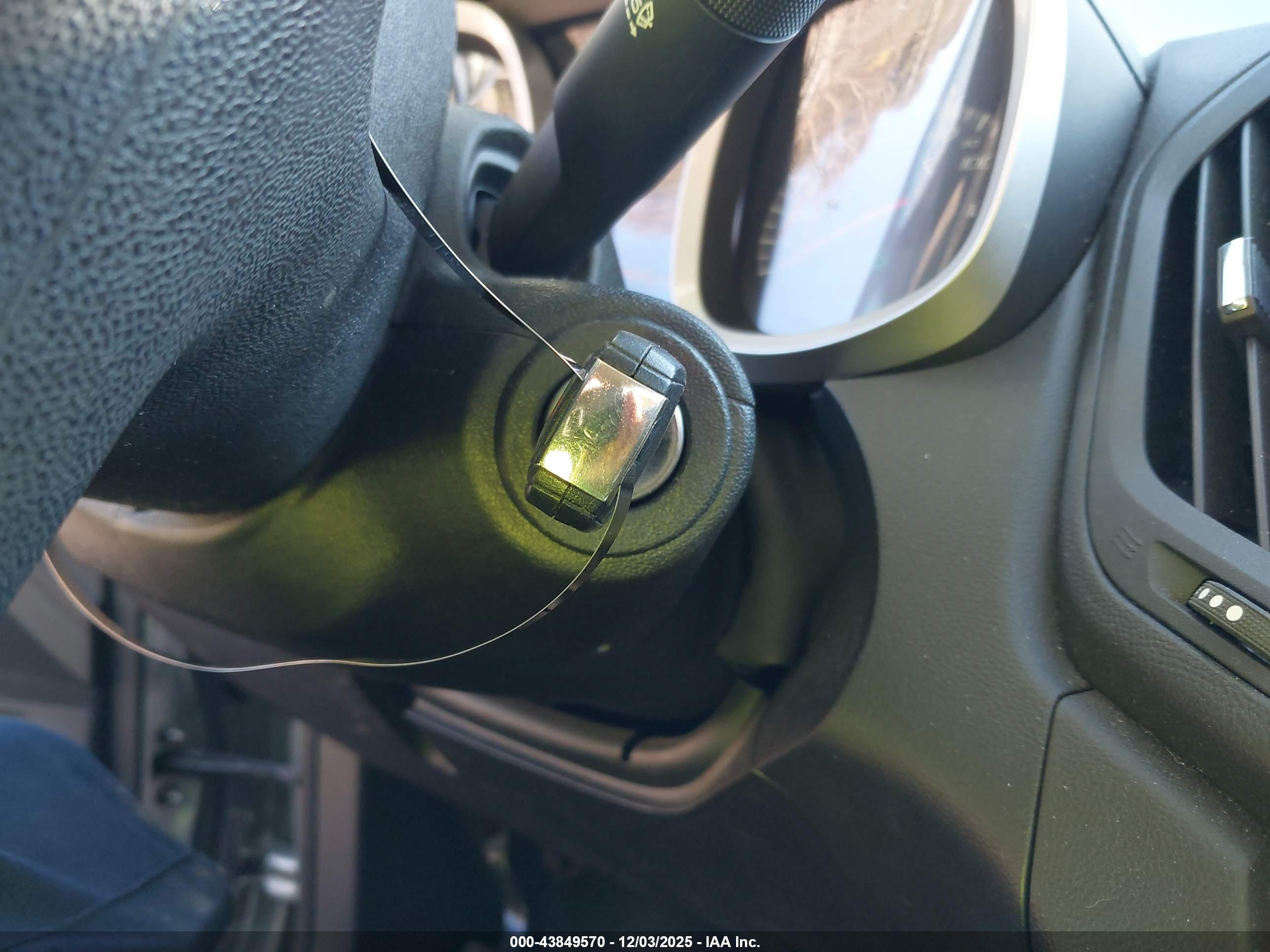 CHEVROLET EQUINOX image 11