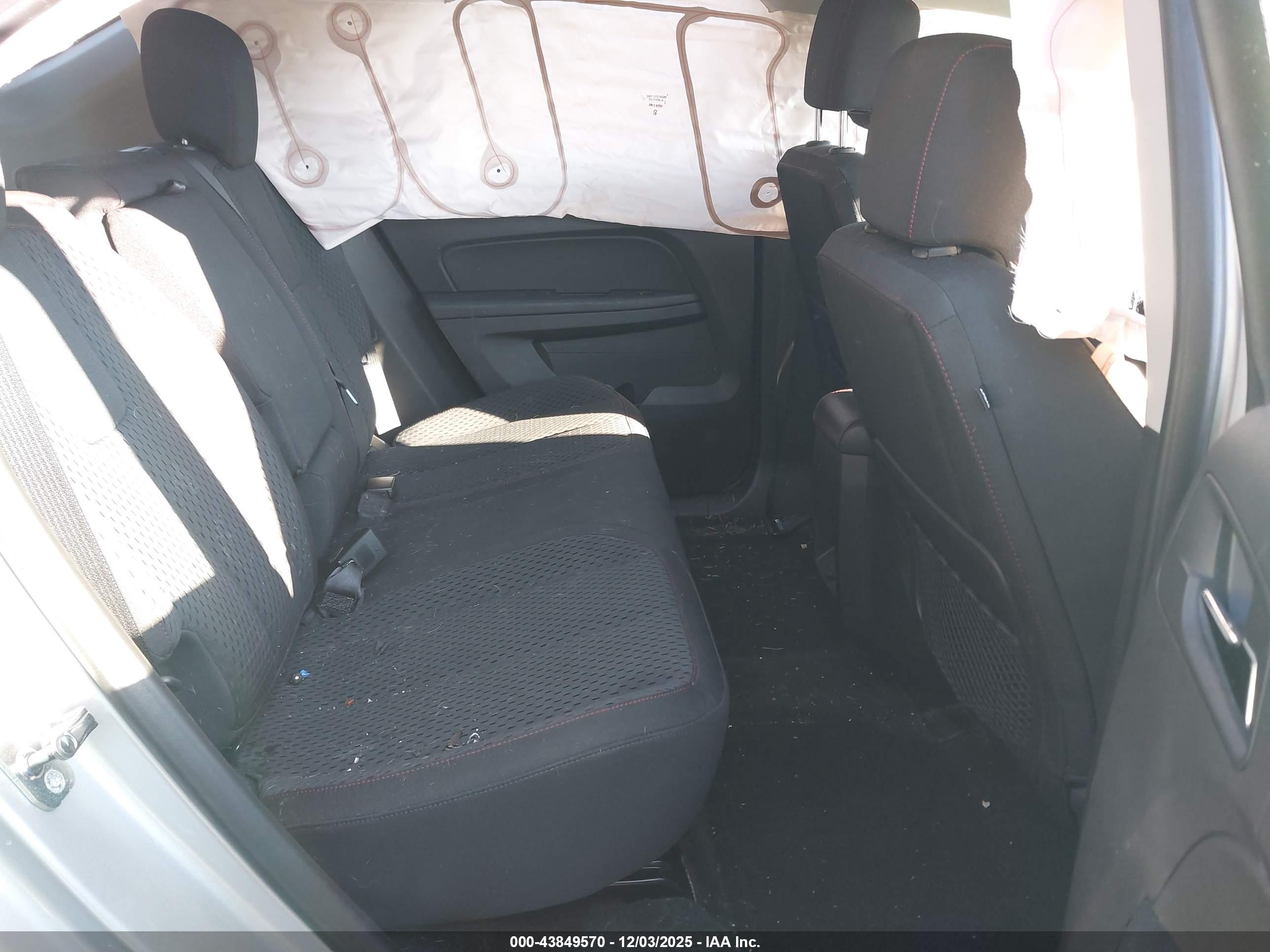 CHEVROLET EQUINOX image 8