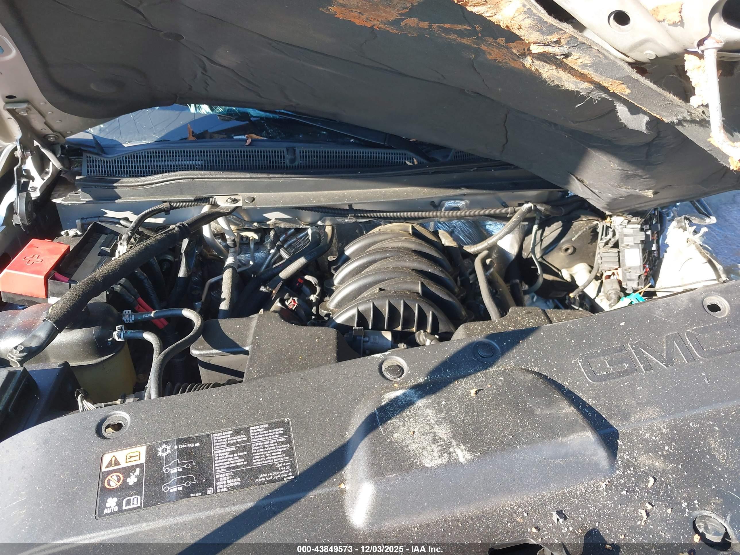 GMC YUKON image 10