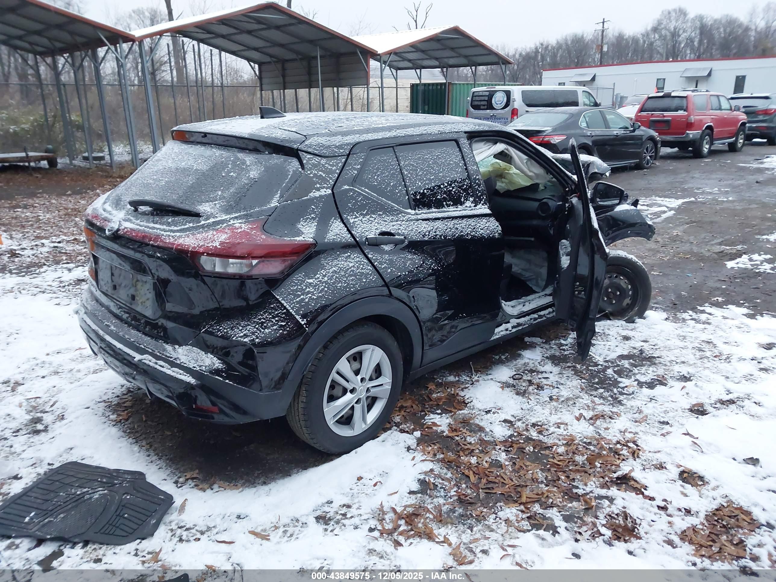 NISSAN KICKS image 4