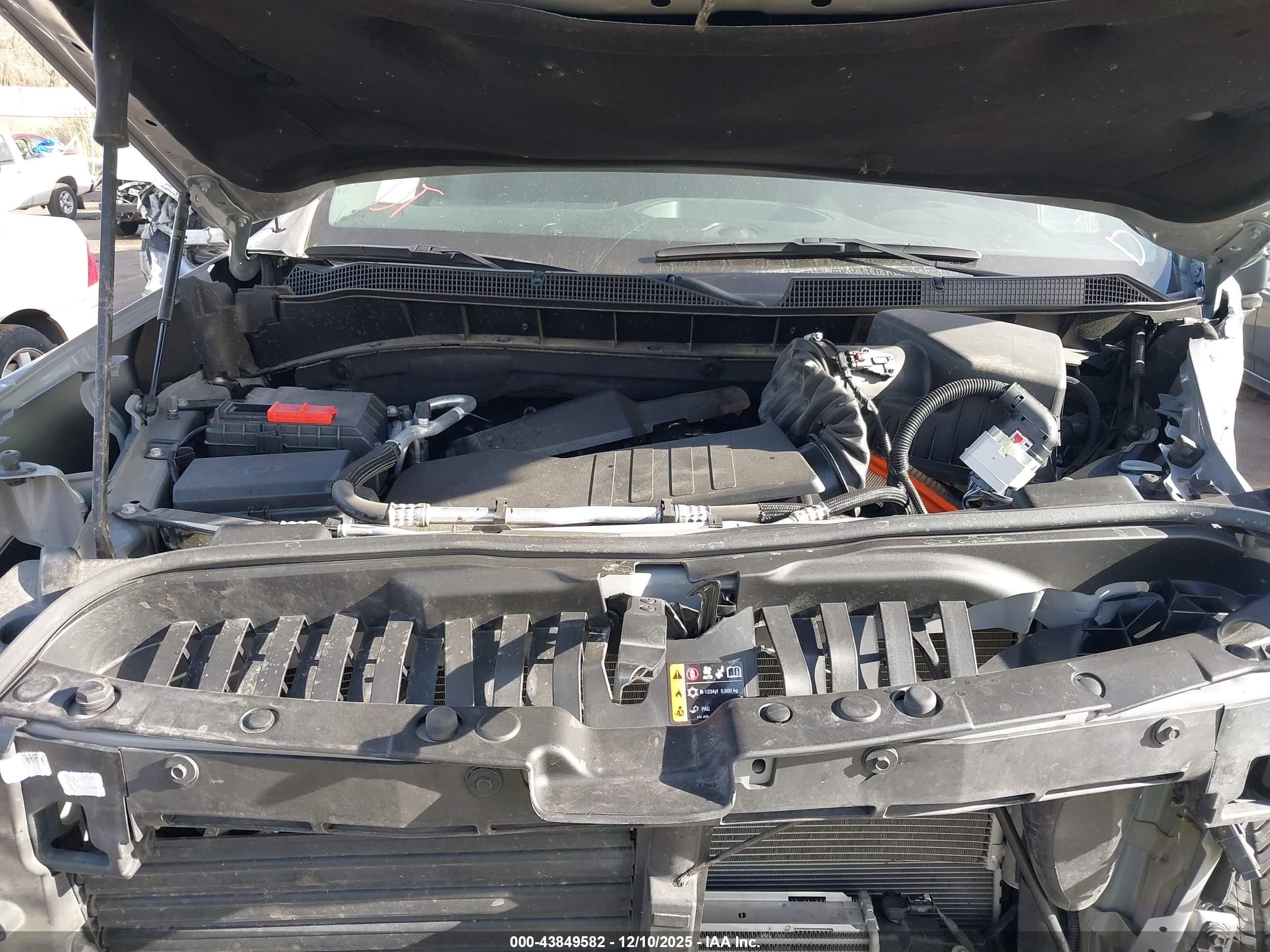 CHEVROLET SILVERADO image 10