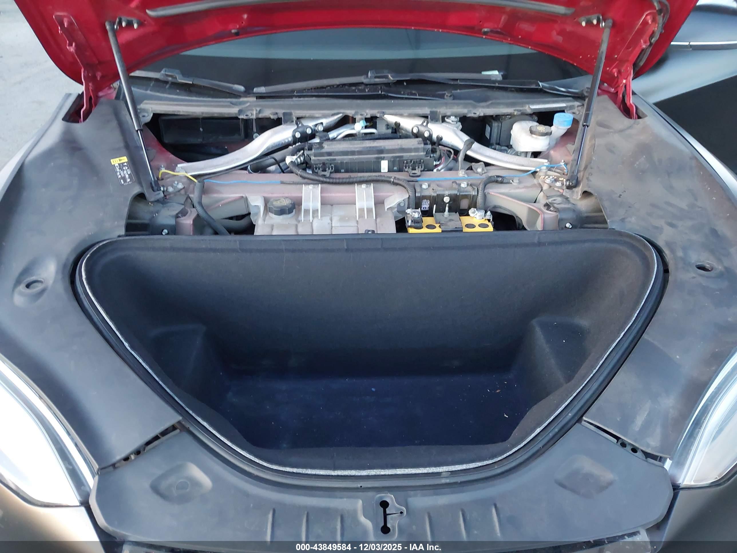 TESLA MODEL image 10