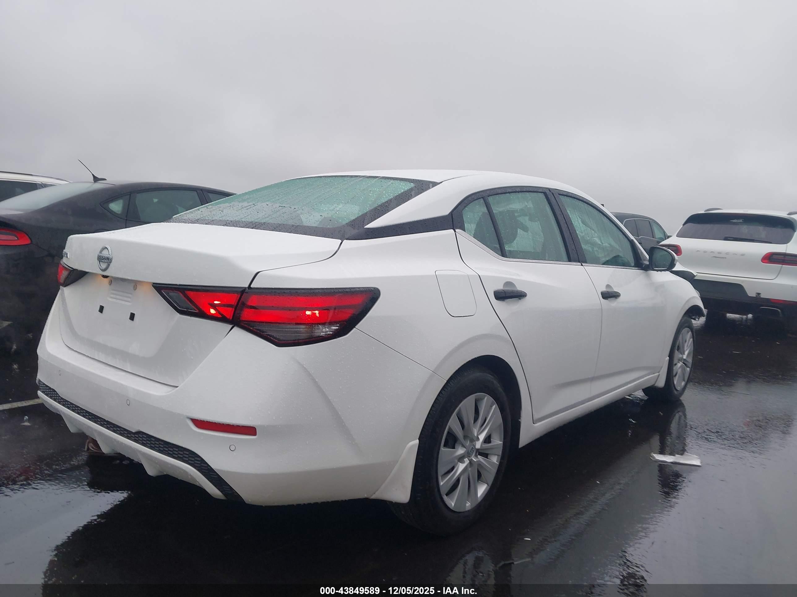 NISSAN SENTRA image 4