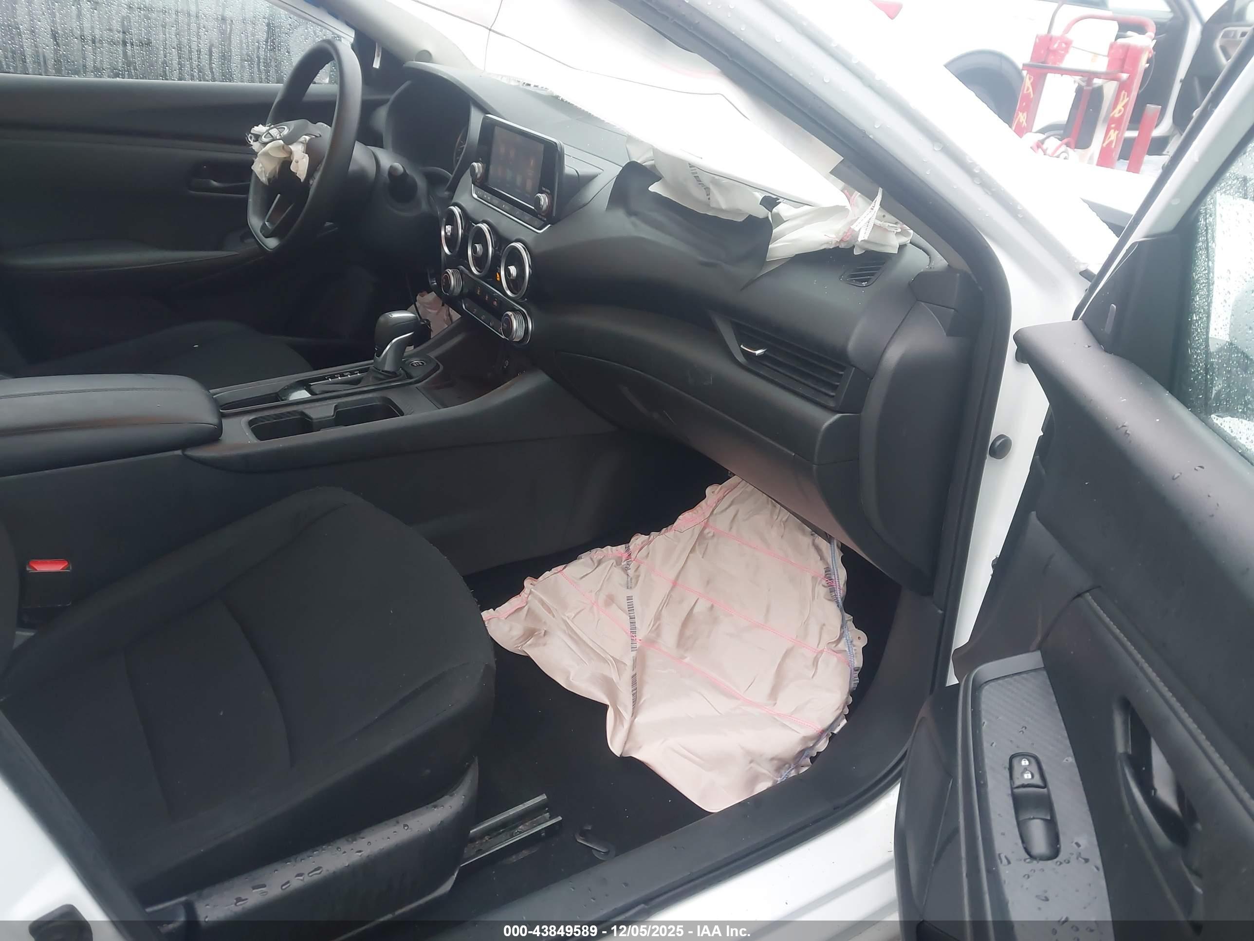 NISSAN SENTRA image 5
