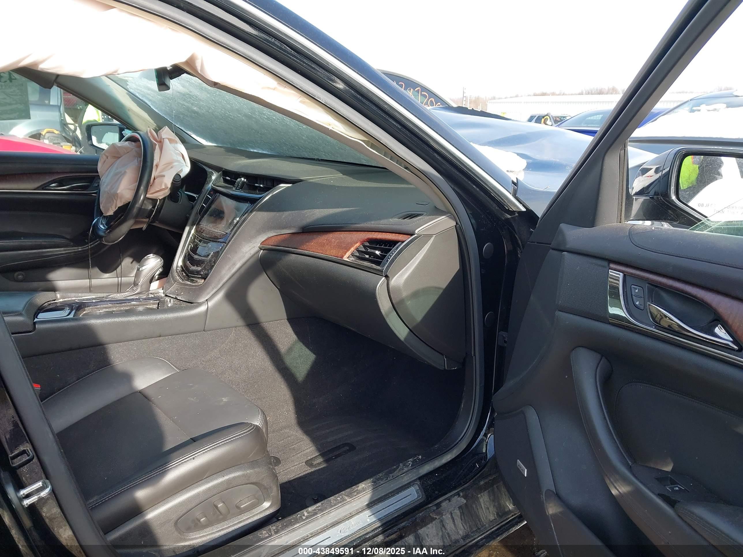 CADILLAC CTS image 5