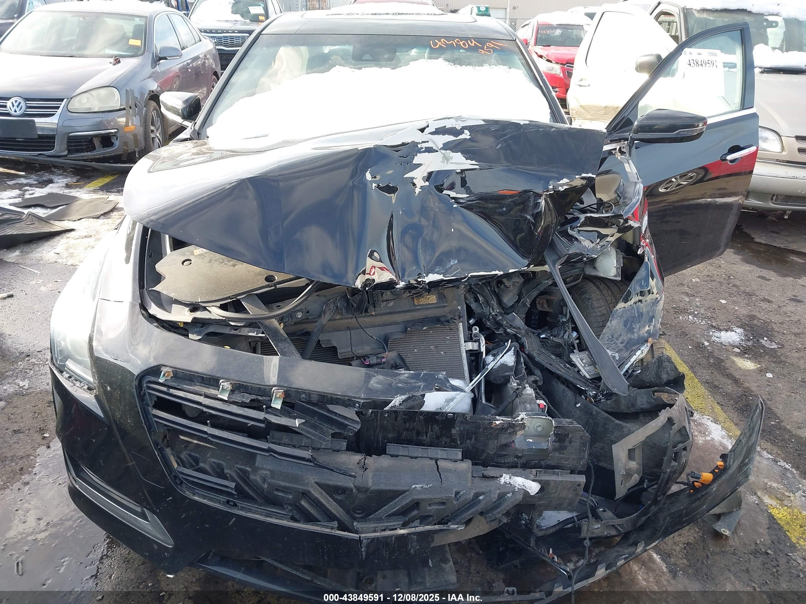 CADILLAC CTS image 6