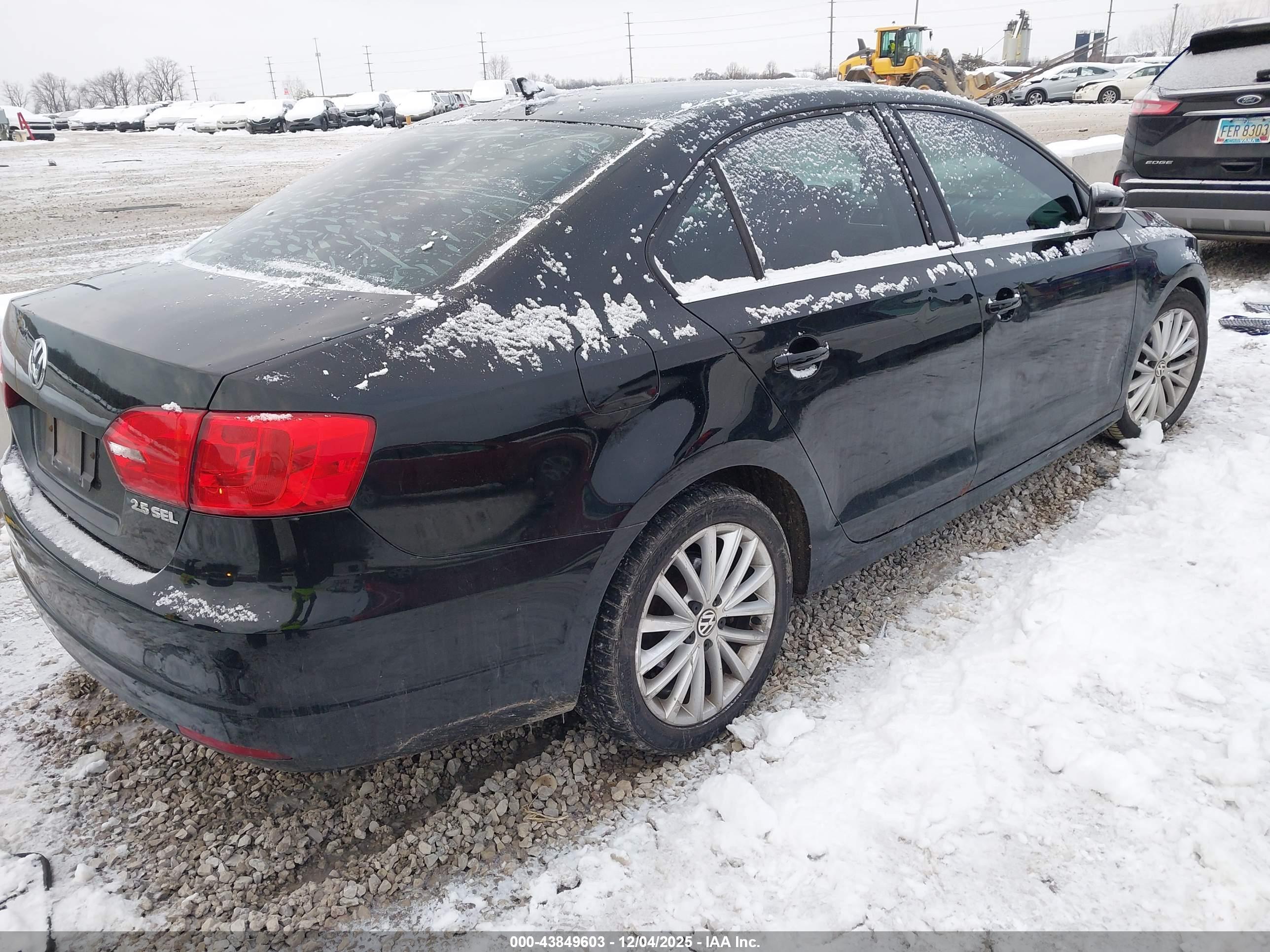 VOLKSWAGEN JETTA image 4