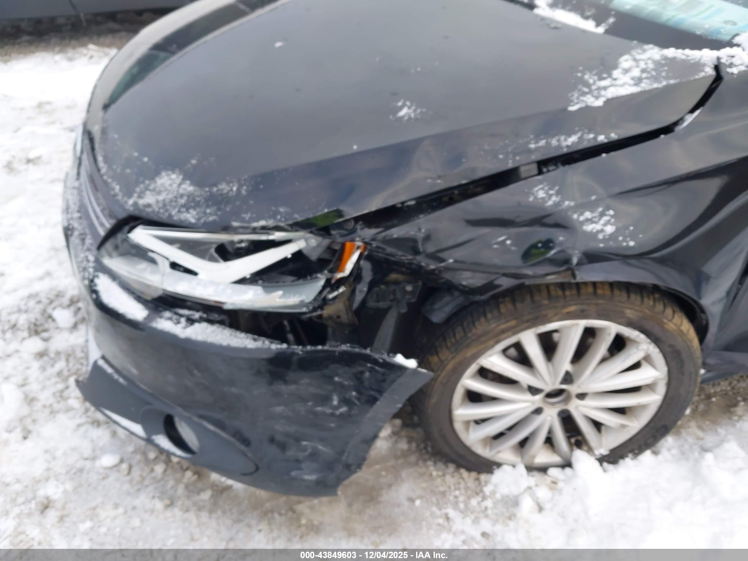 VOLKSWAGEN JETTA image 6