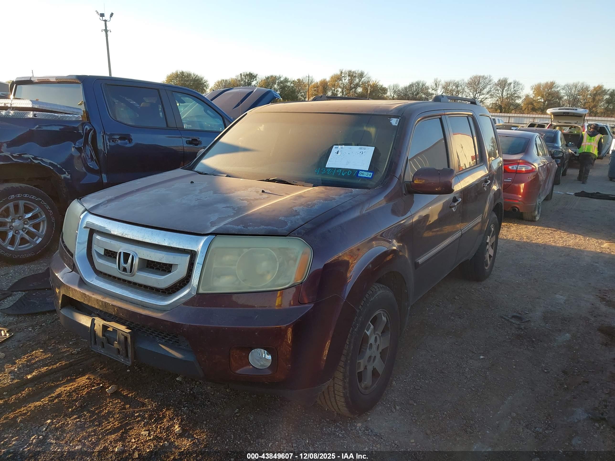 HONDA PILOT image 2