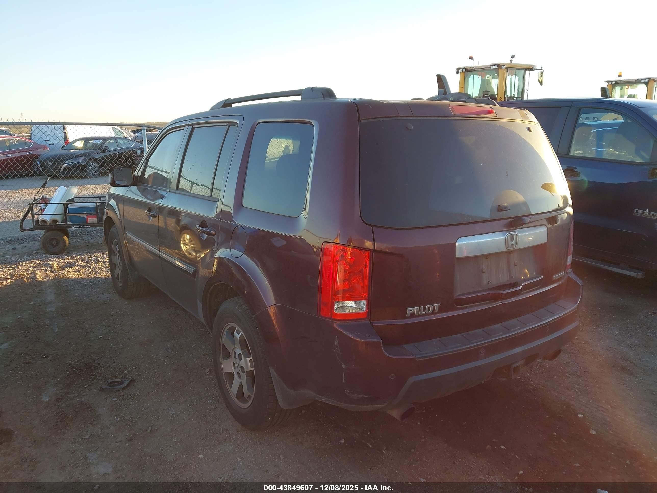 HONDA PILOT image 3