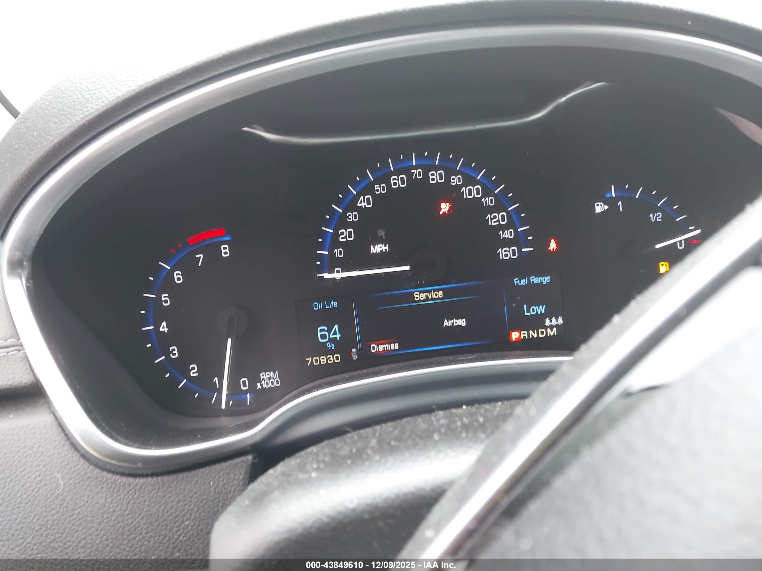 CADILLAC SRX image 7