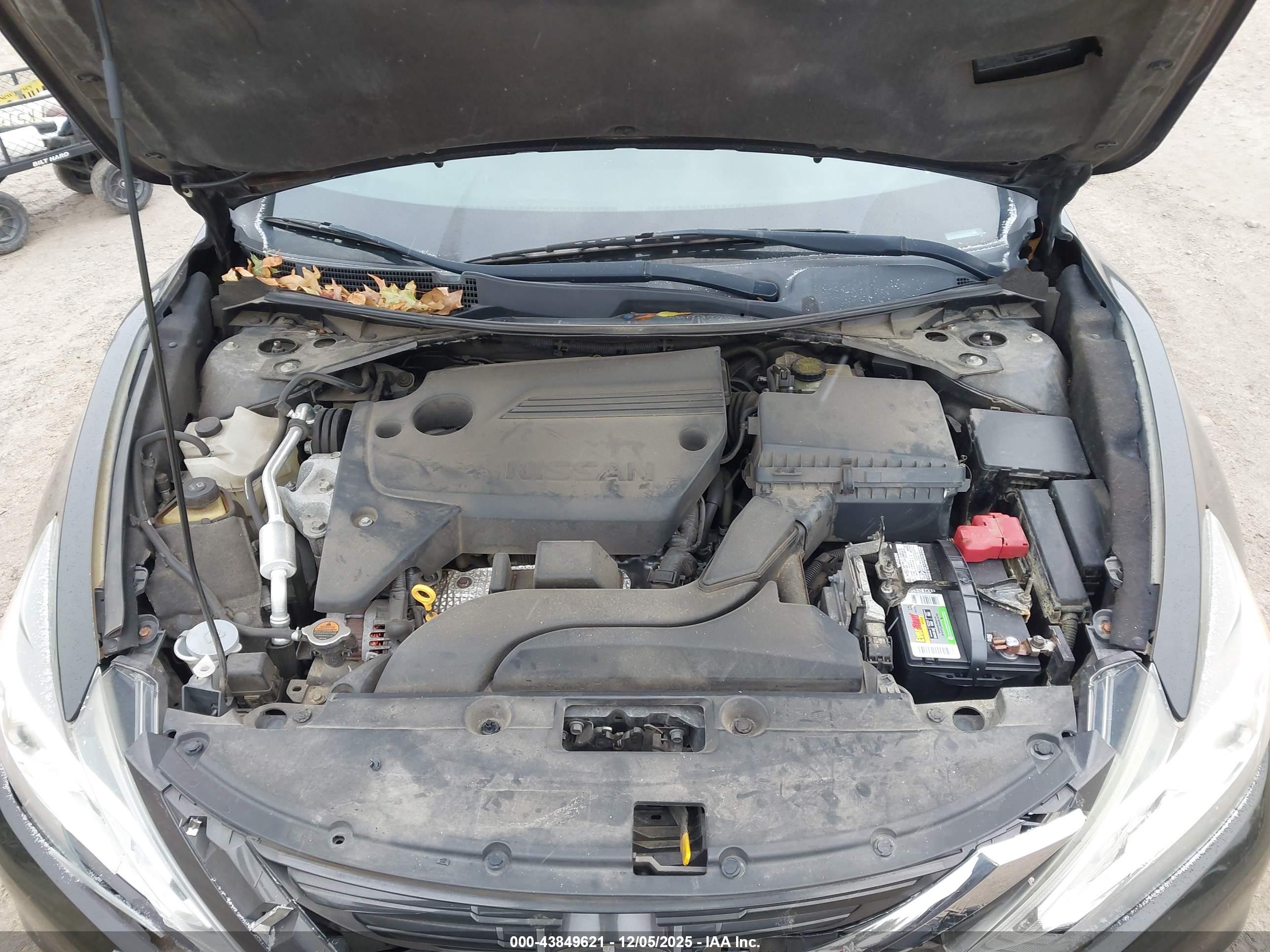 NISSAN ALTIMA image 10