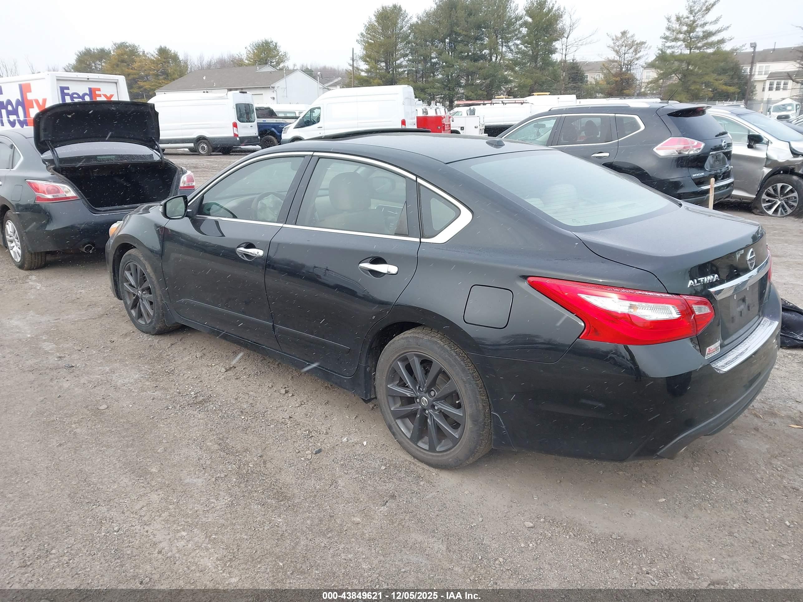 NISSAN ALTIMA image 3