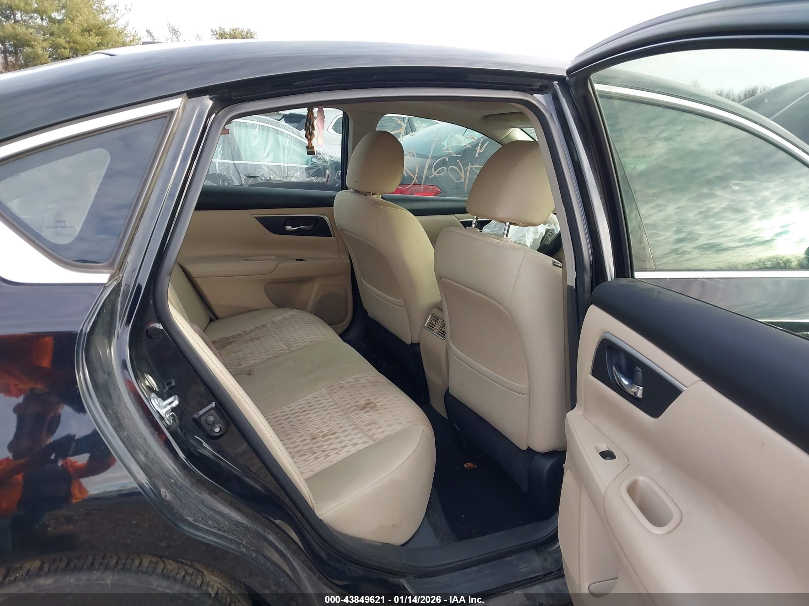 NISSAN ALTIMA image 8